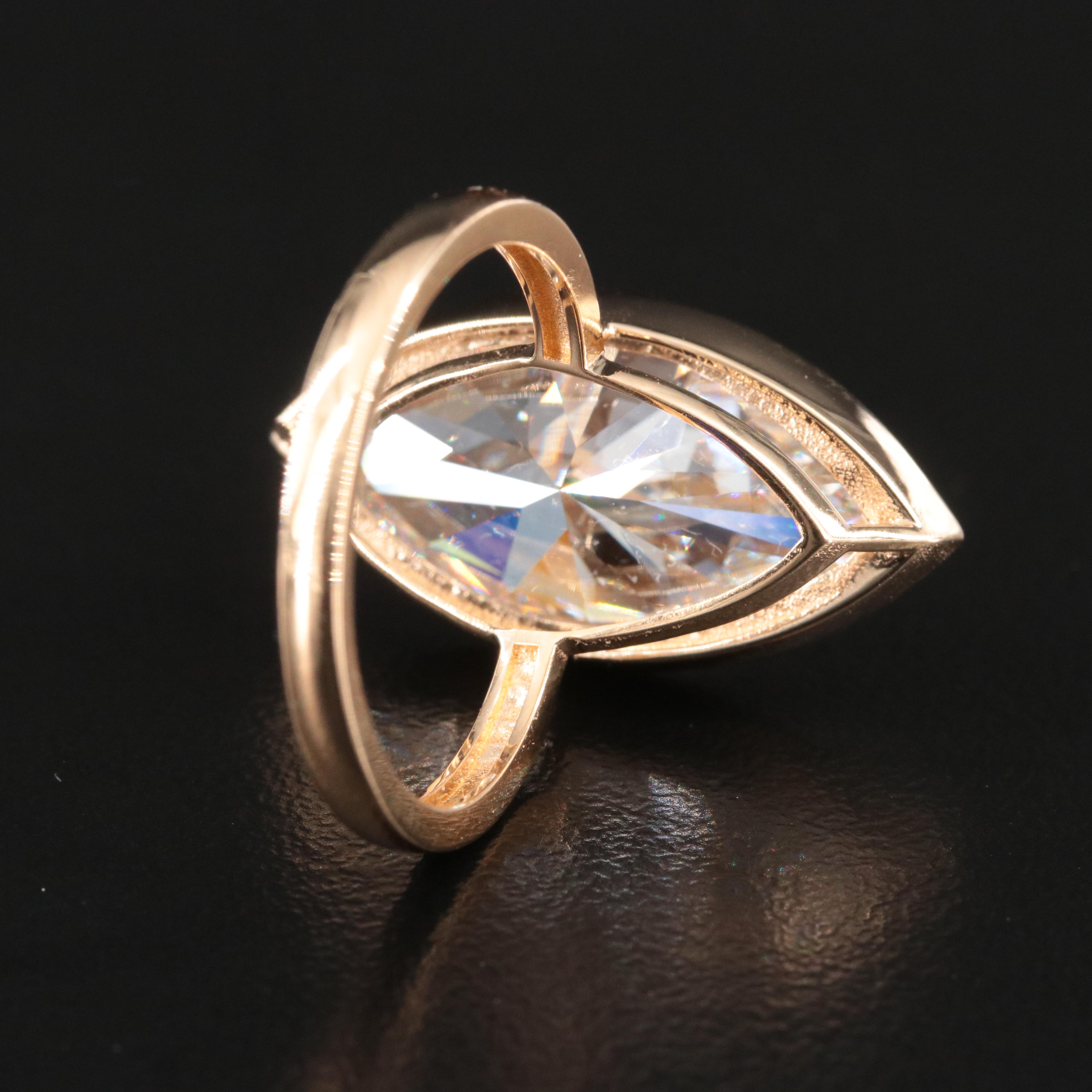 18K 8.20 CT Lab Grown Diamond Solitaire Ring with IGI Report