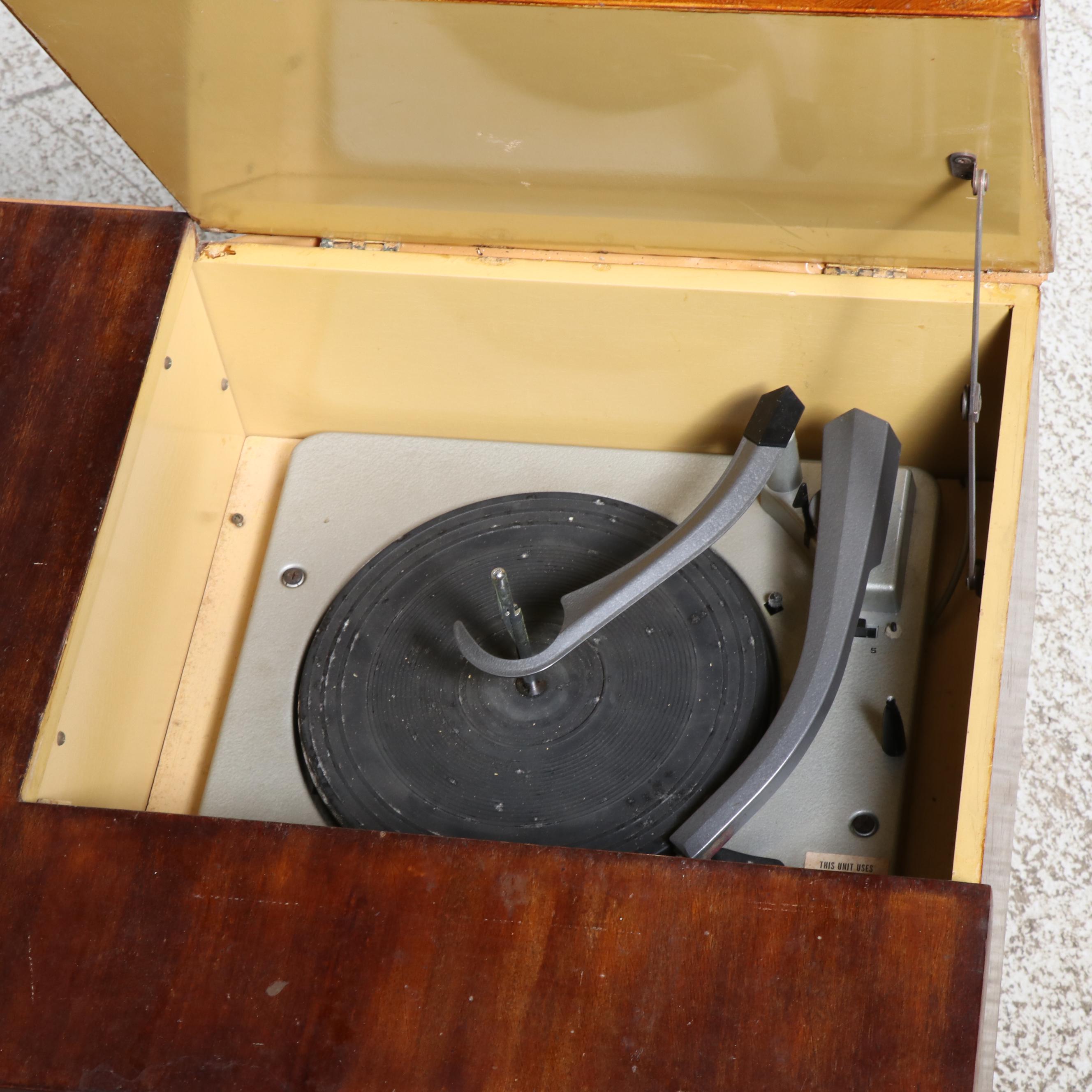 Mid Century Modern Walnut Cased Turntable, Mid-20th Century