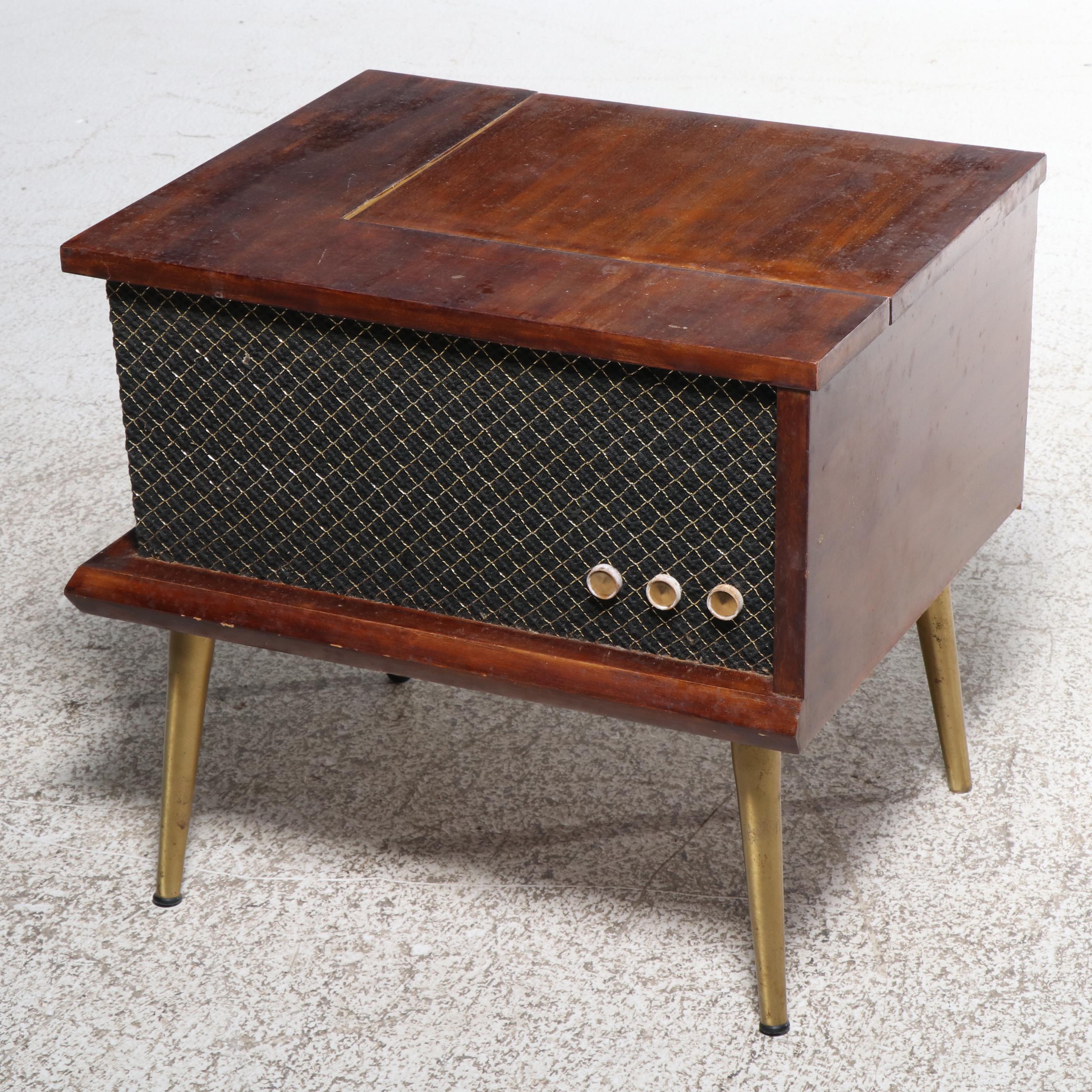 Mid Century Modern Walnut Cased Turntable, Mid-20th Century