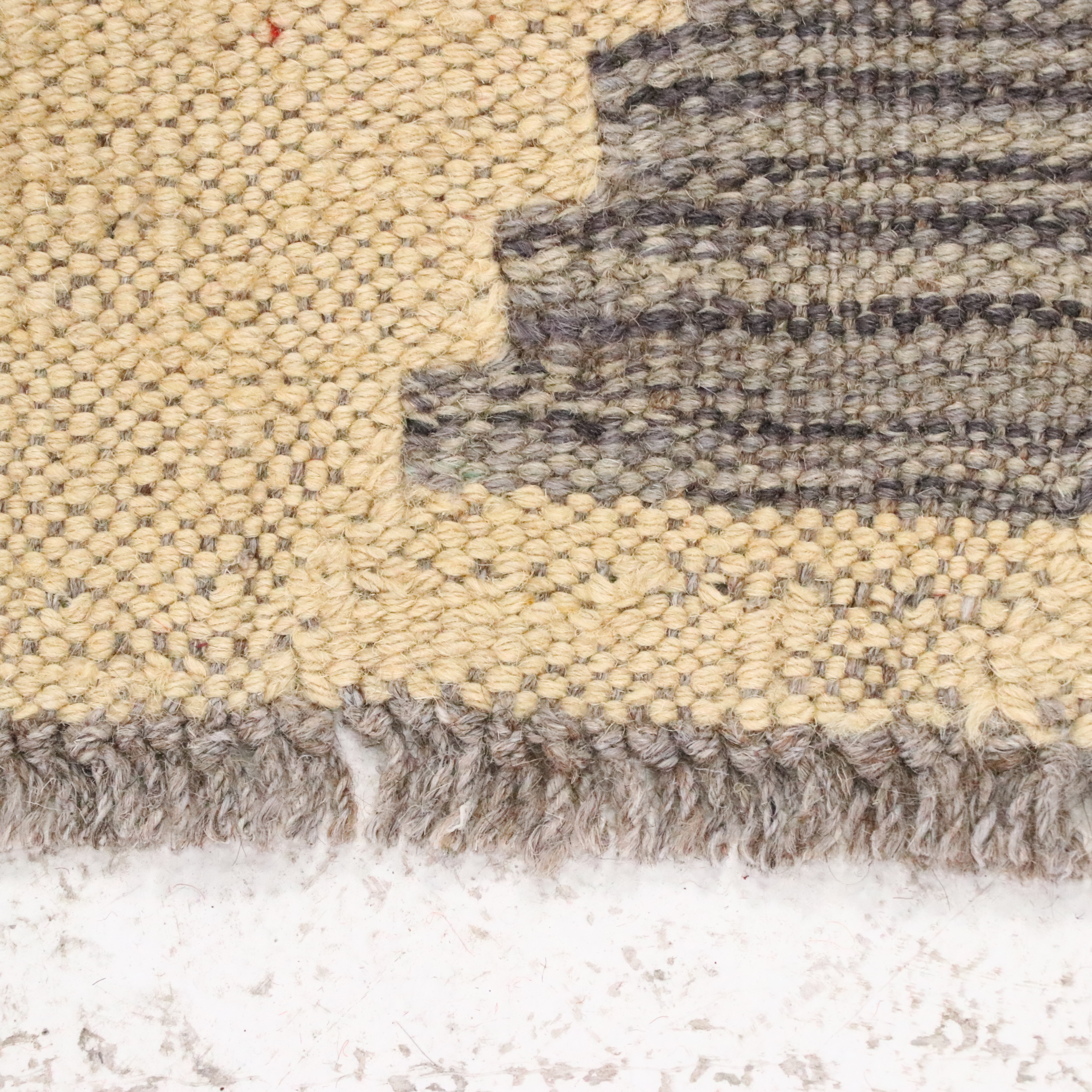 5' x 6'6 Handwoven Pakistani Kilim Area Rug