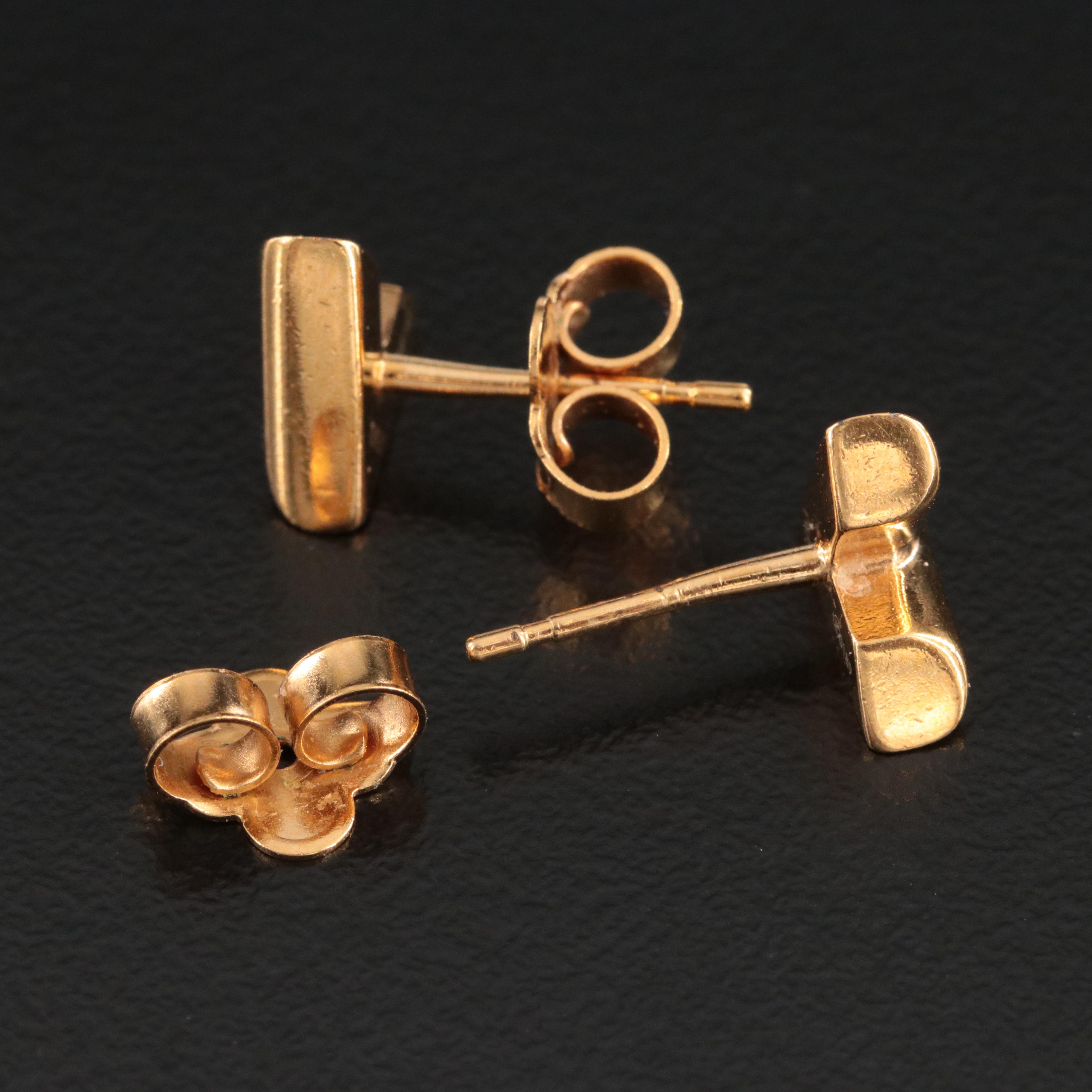 Louis Vuitton Essential V Stud Earrings