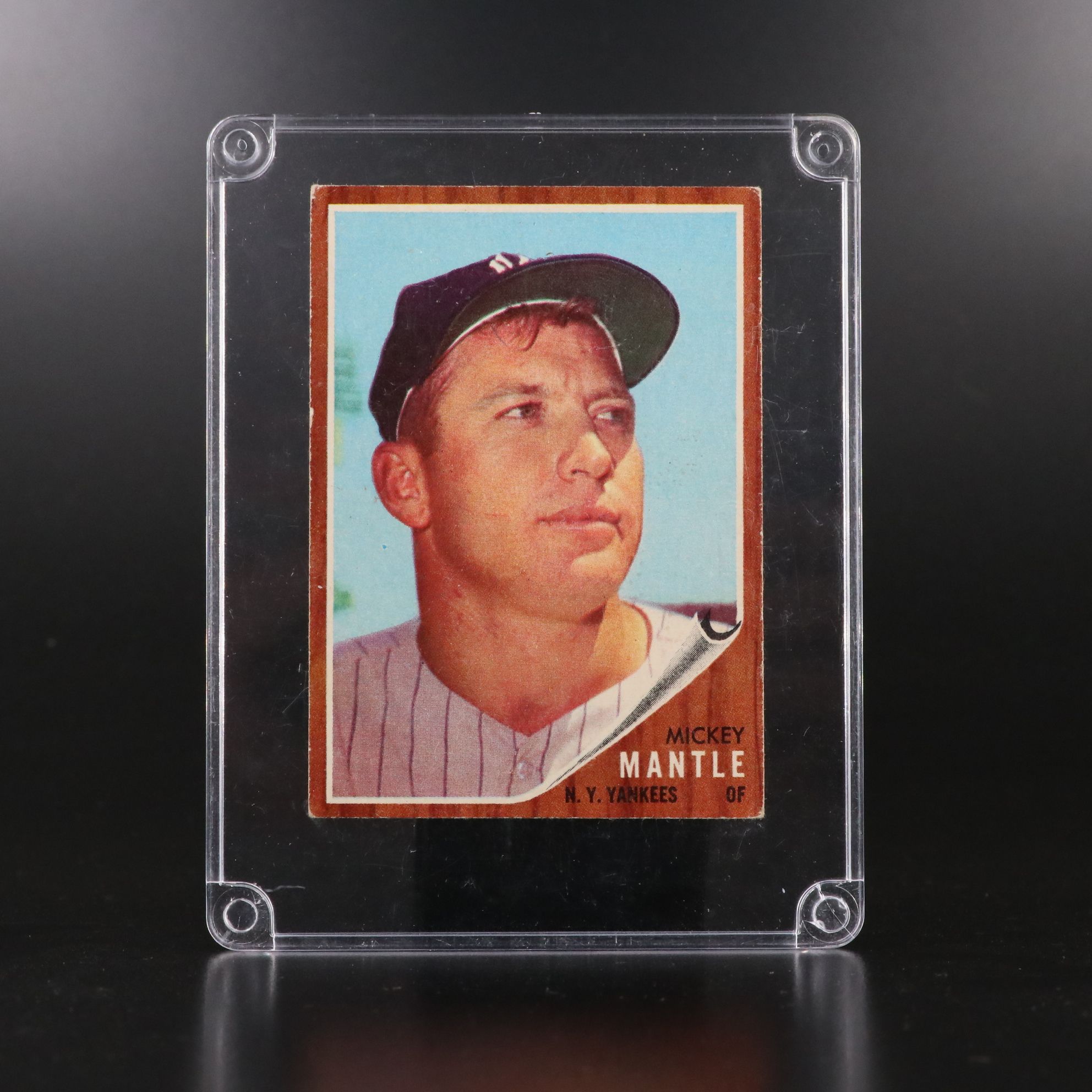 1961 Topps Mickey Mantle New York Yankees Baseball Card