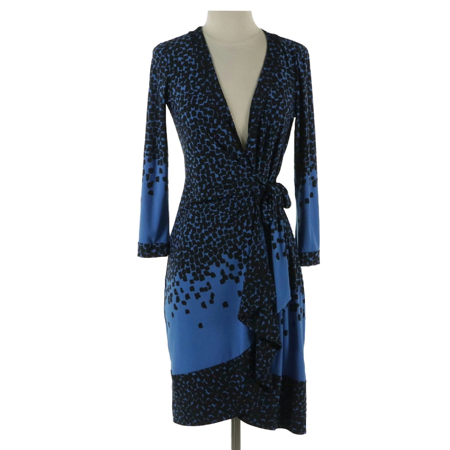 BCBG Max Azria Alberta Wrap Dress in Blue and Black Print EBTH