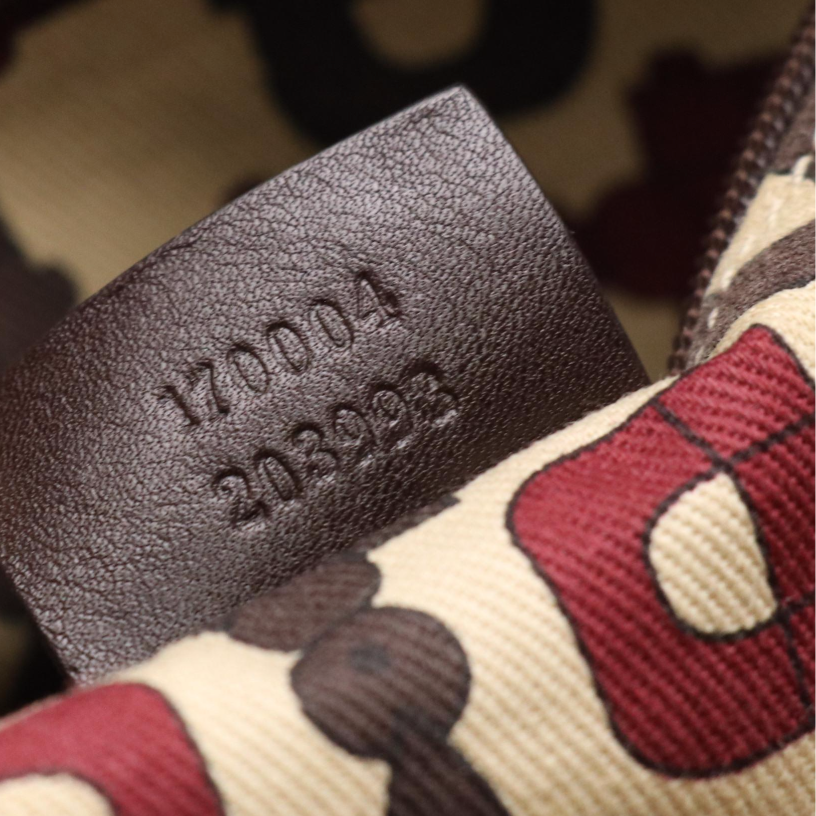 Gucci Abbey D-Ring Tote Bag in Shimmery Brown Guccissima Leather