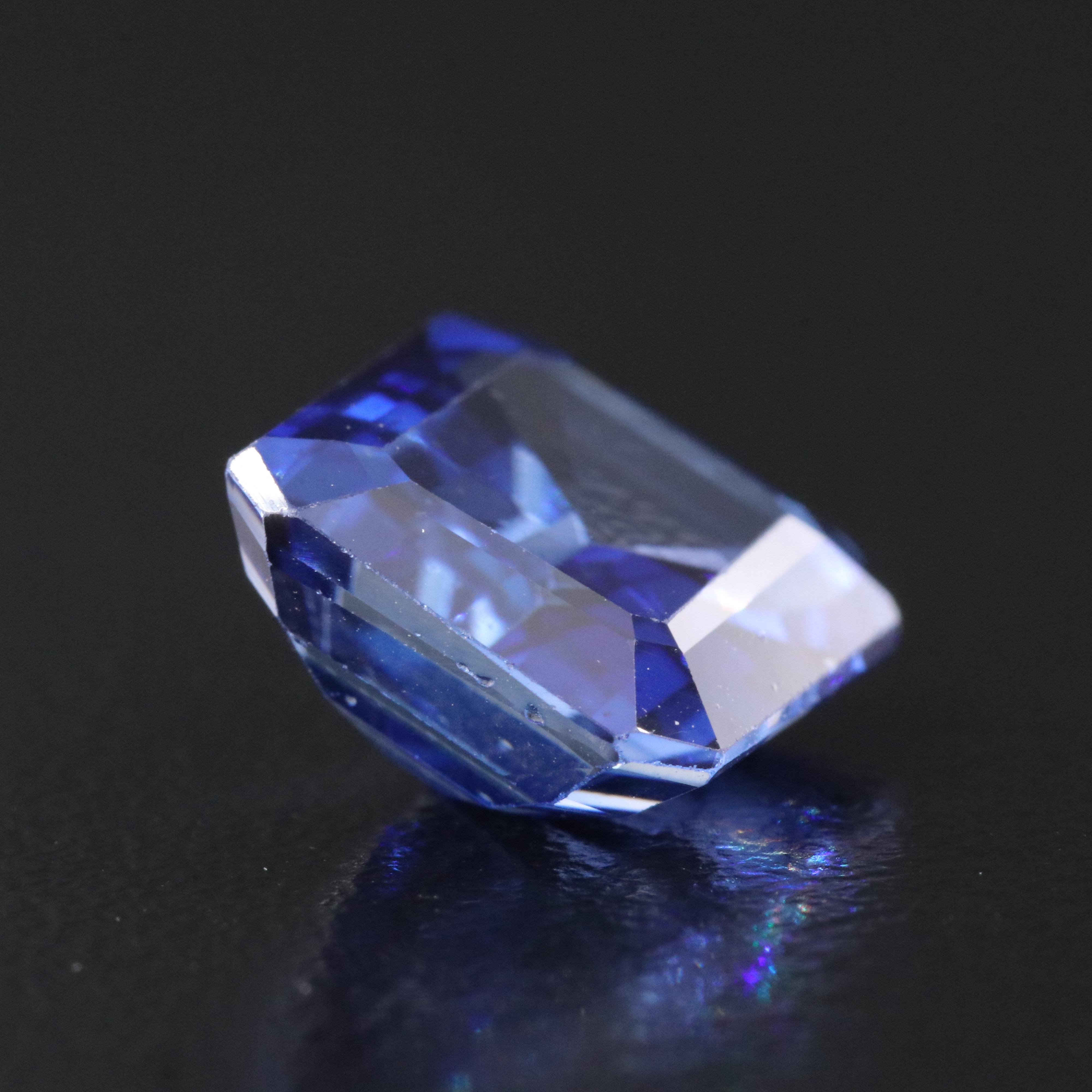 Loose 7.70 CT Lab Grown Sapphire