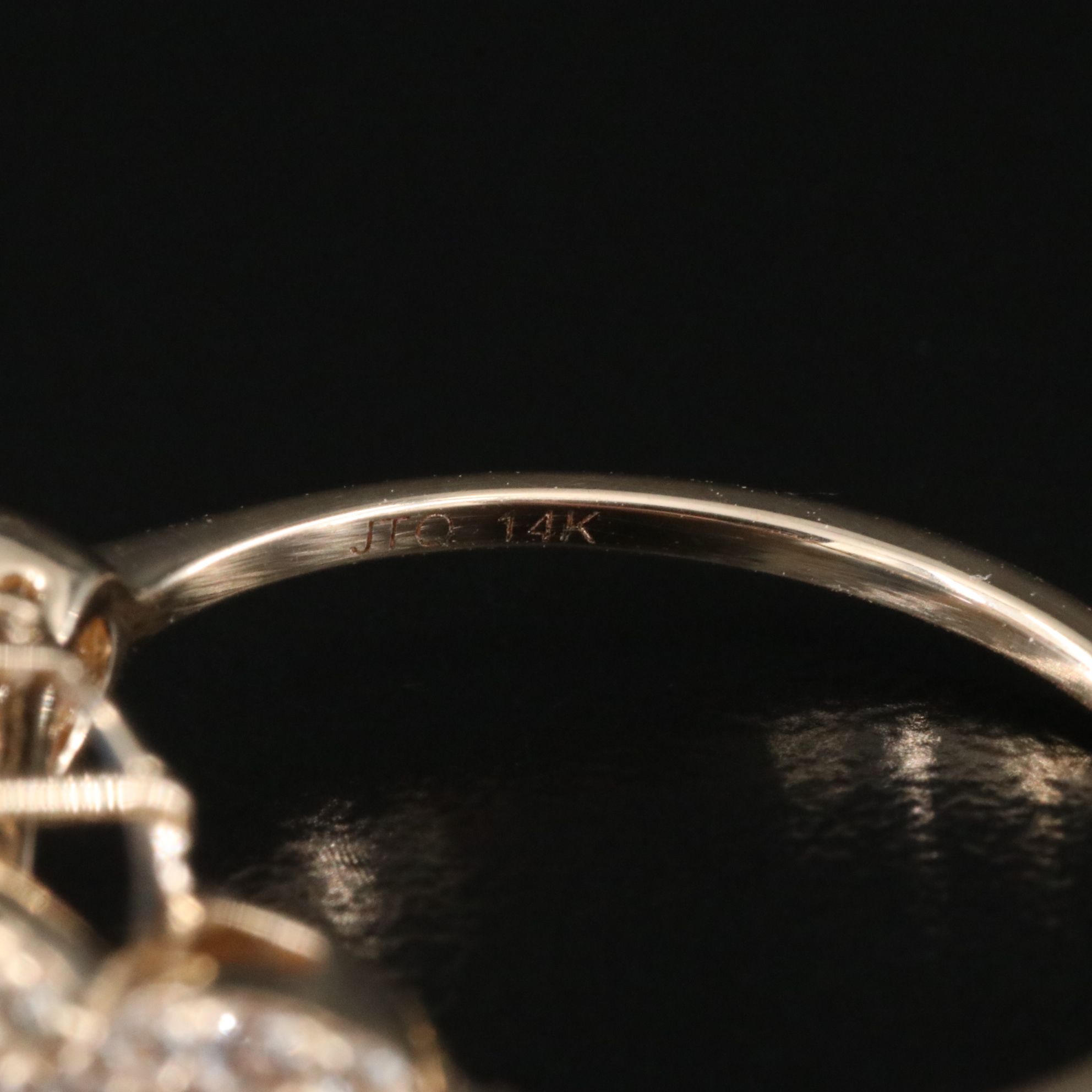 14K 3.27 CT Sapphire and White Sapphire Ring