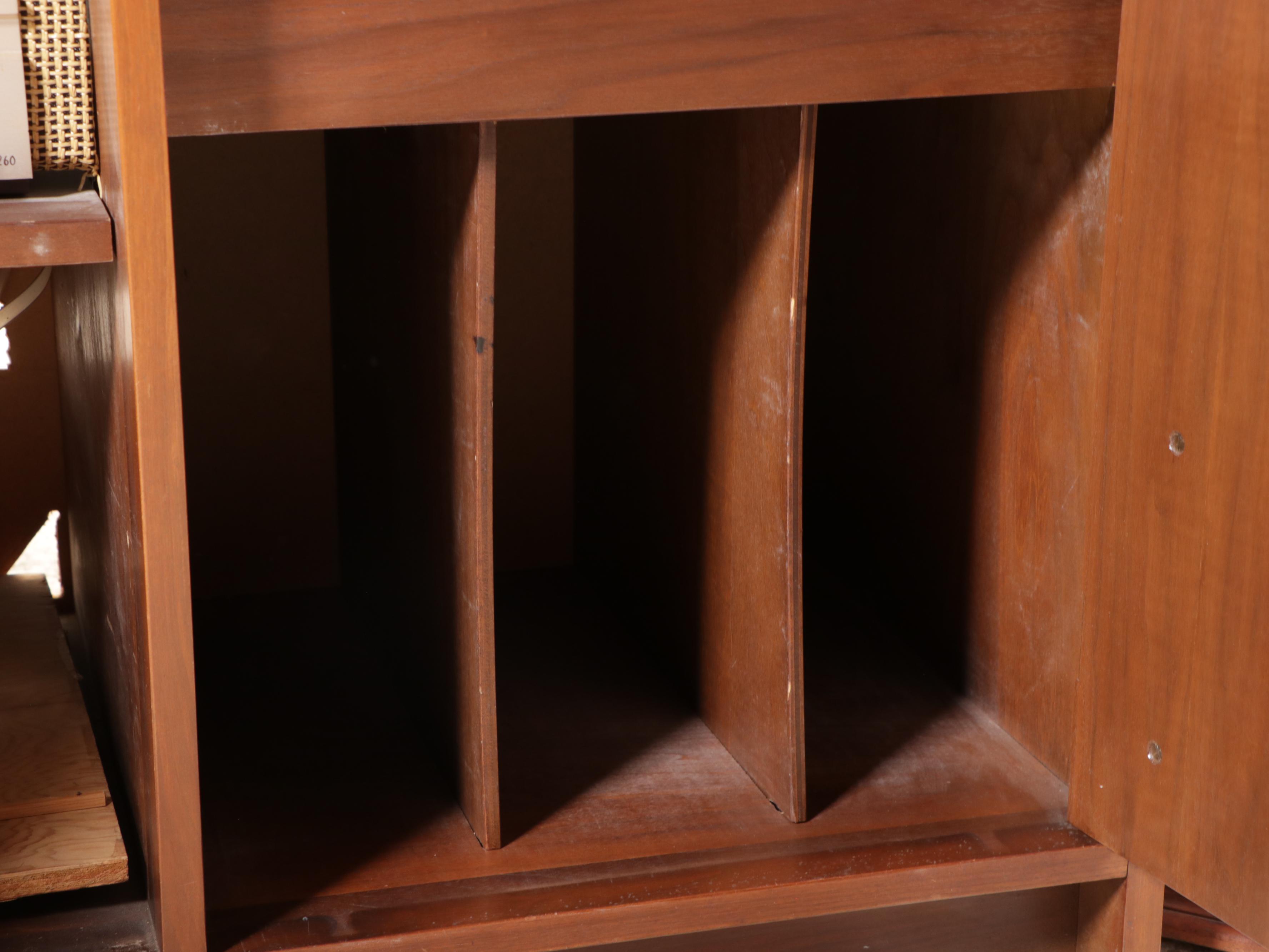 Elac Miracord 10H Turntable in Teak Cabinet w/ Pair of Aztec Athena 1A Speakers