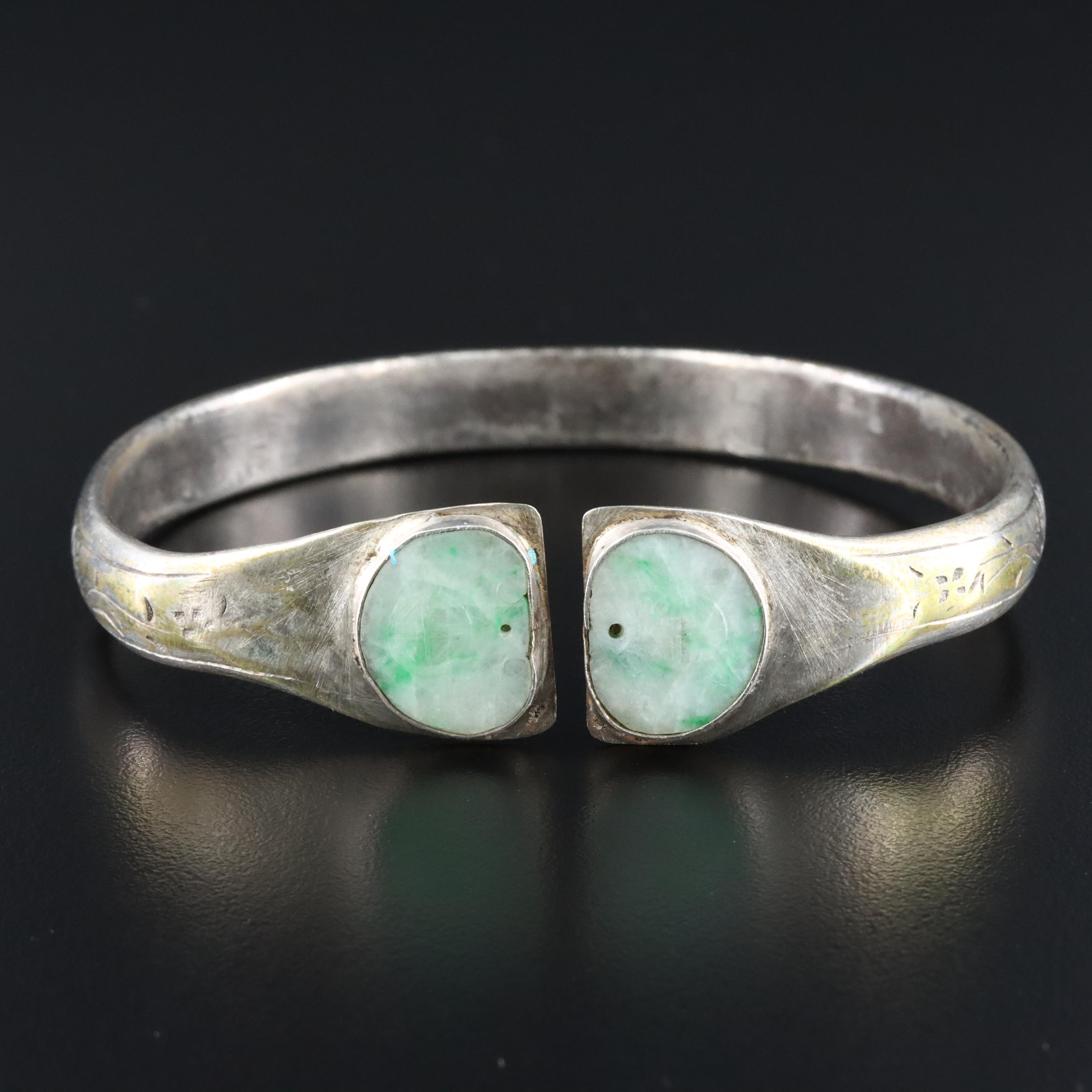 Chinese Jadeite Floral Bracelet