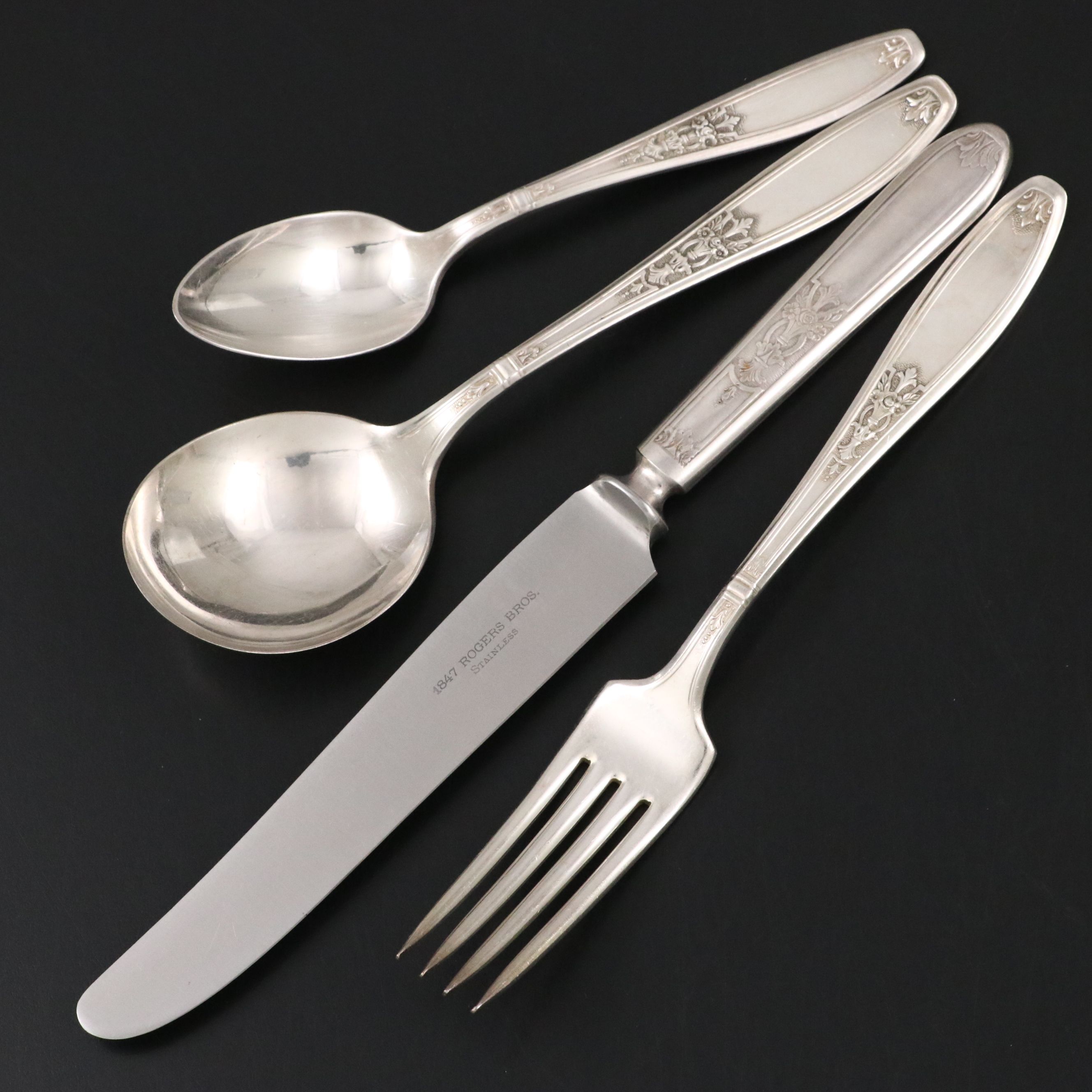 Rogers Bros "Ambassador" Silver Plate Flatware Set with Case, 1919–1973