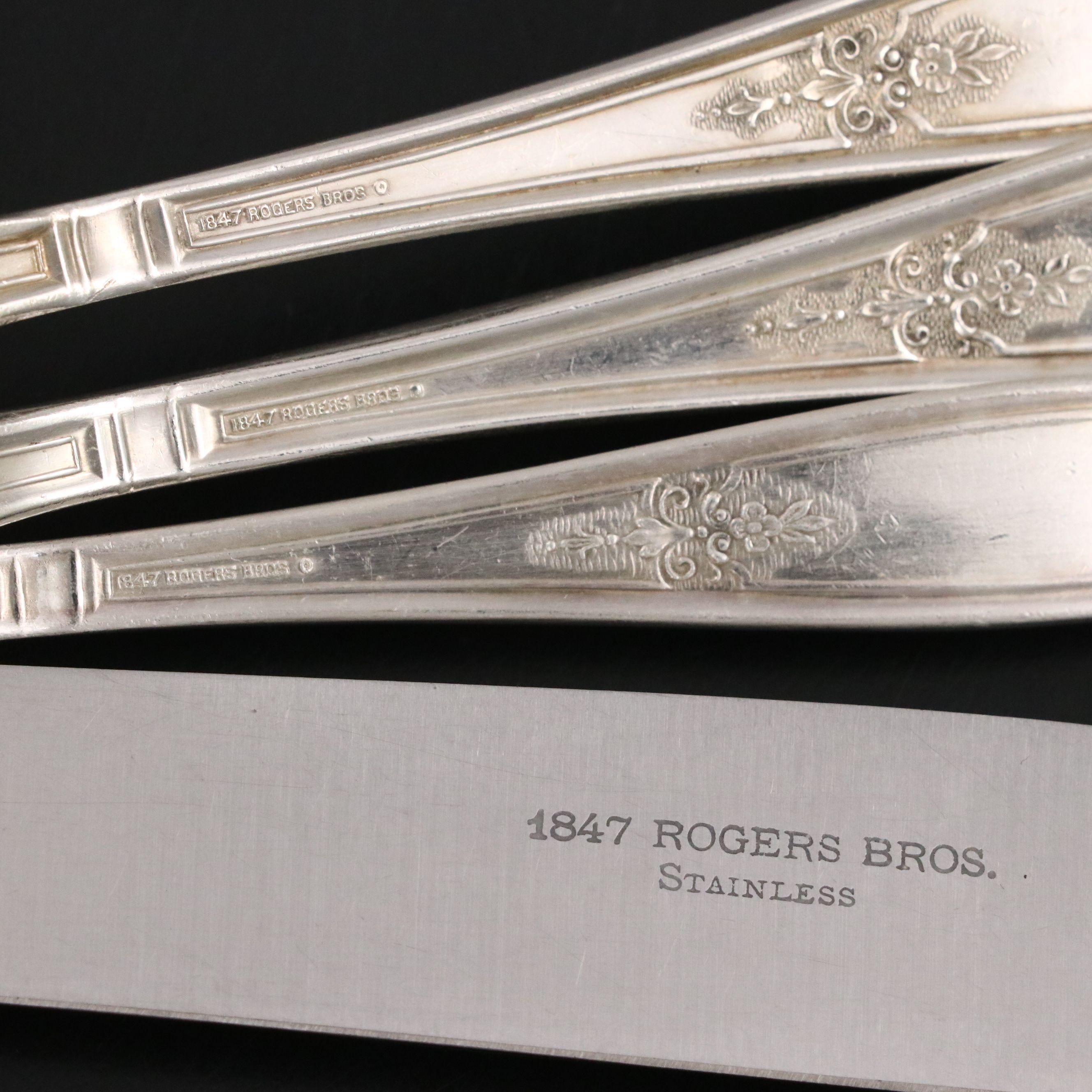 Rogers Bros "Ambassador" Silver Plate Flatware Set with Case, 1919–1973