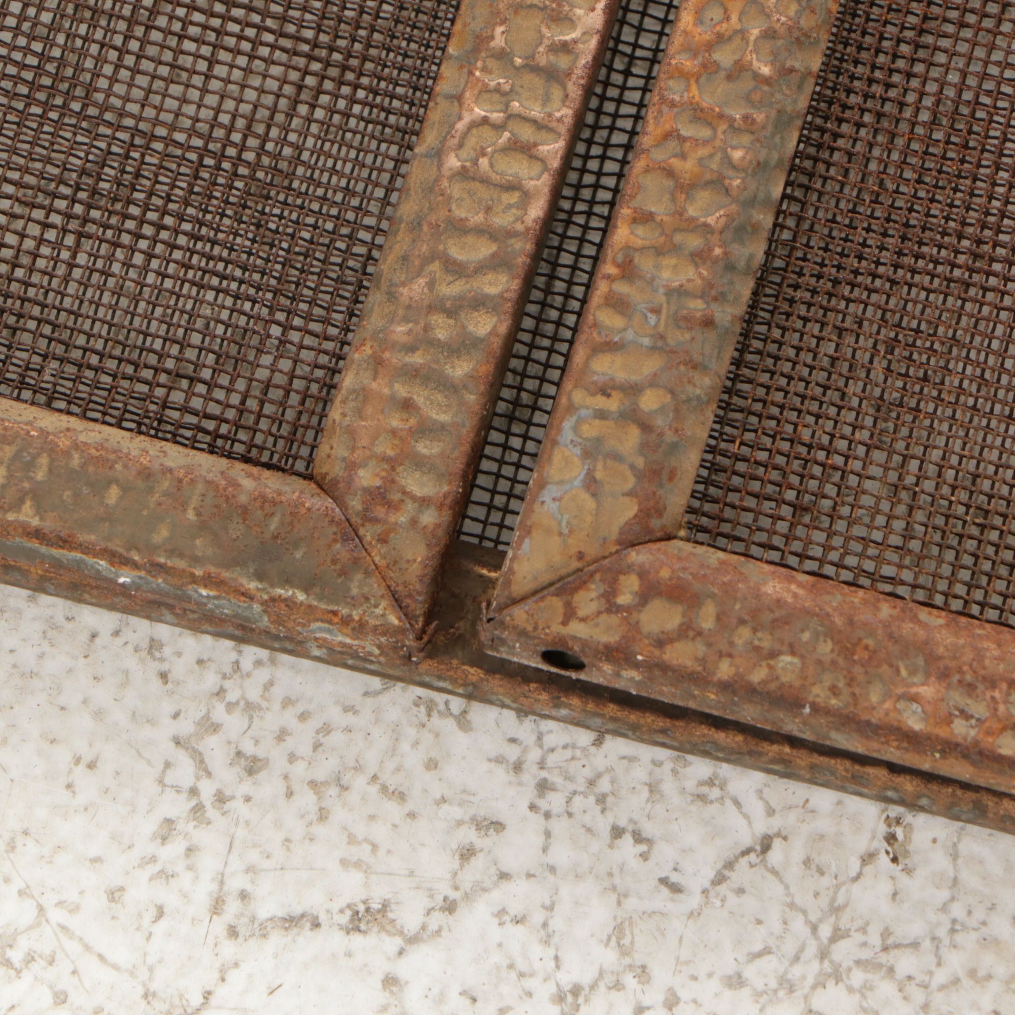 Hammered Brass Tri-Panel Fireplace Screen