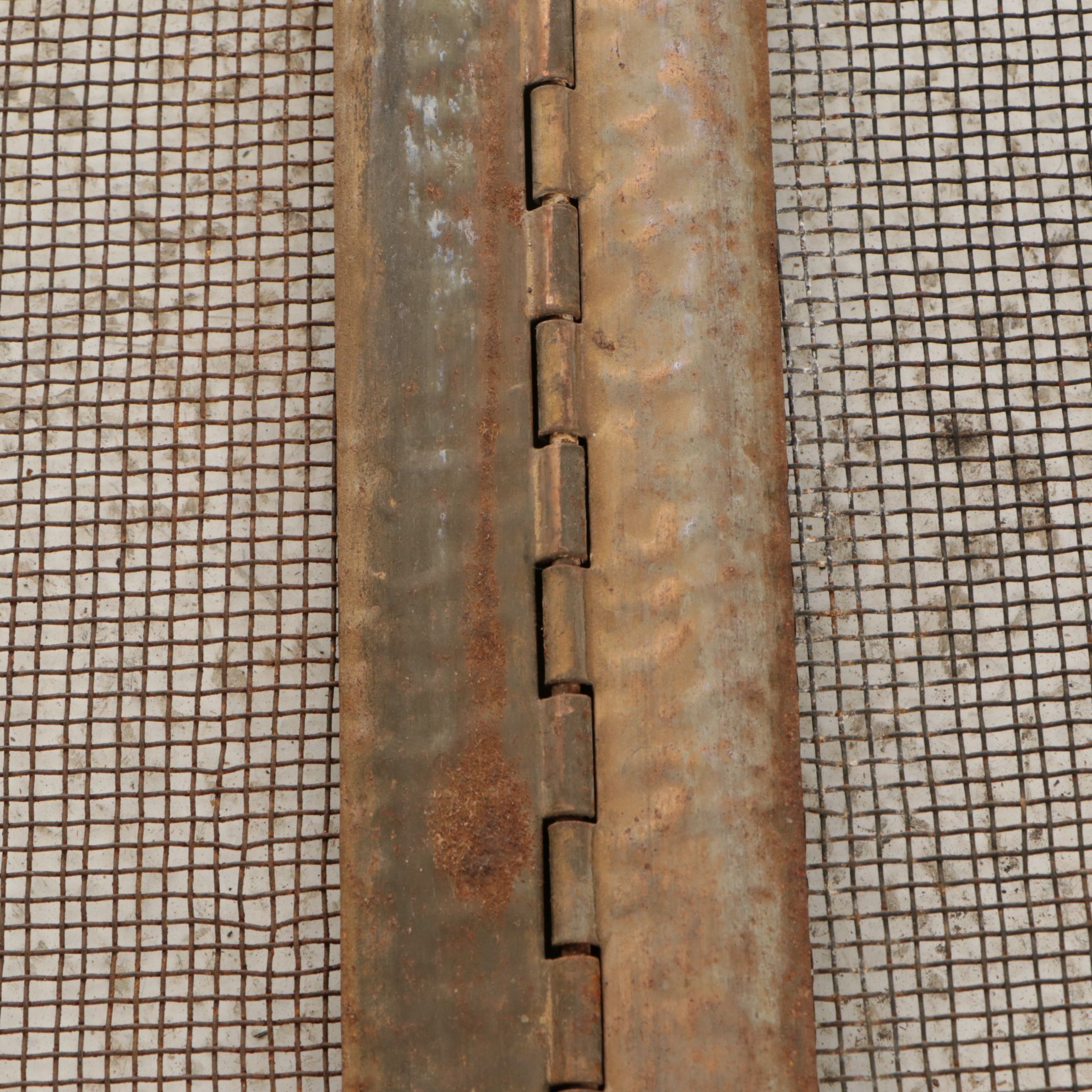 Hammered Brass Tri-Panel Fireplace Screen