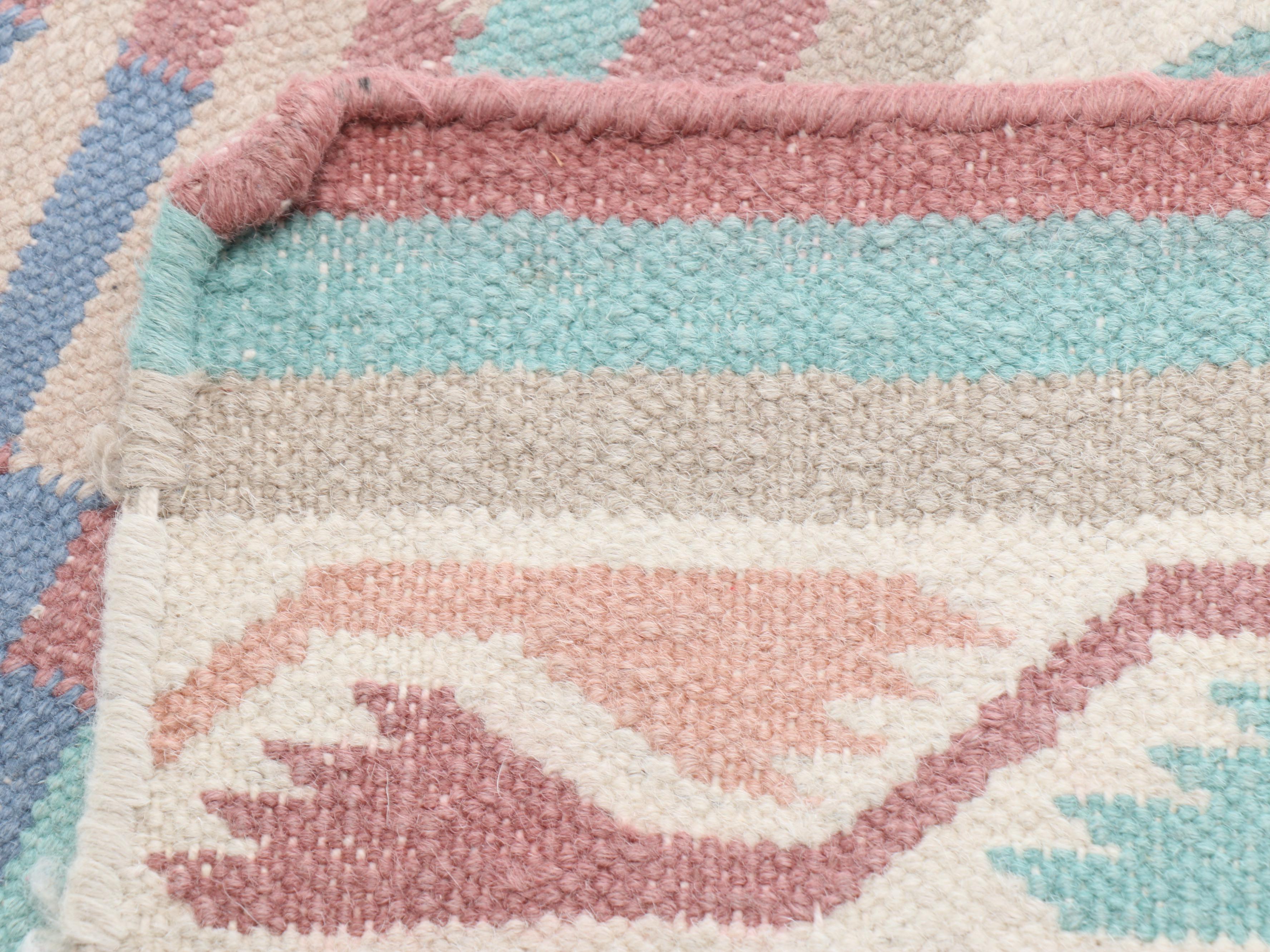 3'9 x 5'8 Handwoven Kilim Accent Rug