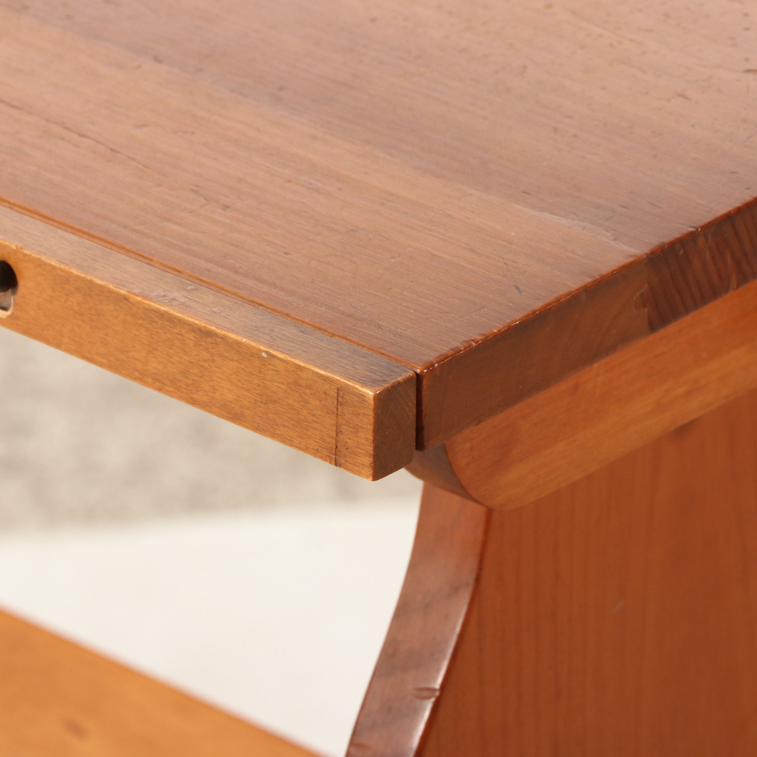 Rolling Pine Table with Book Rack and Maple Magazine Rack