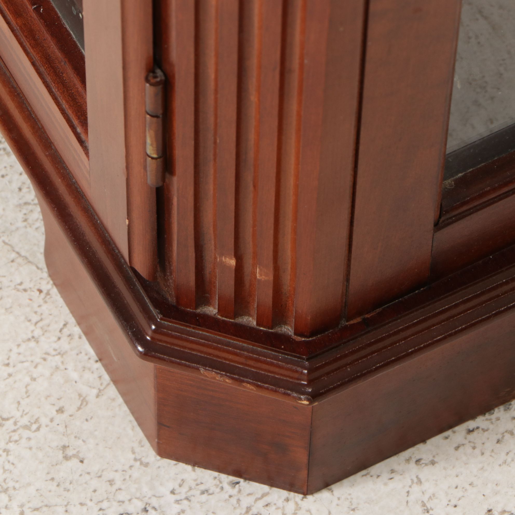 Pulaski Furniture Lighted Display Cabinet