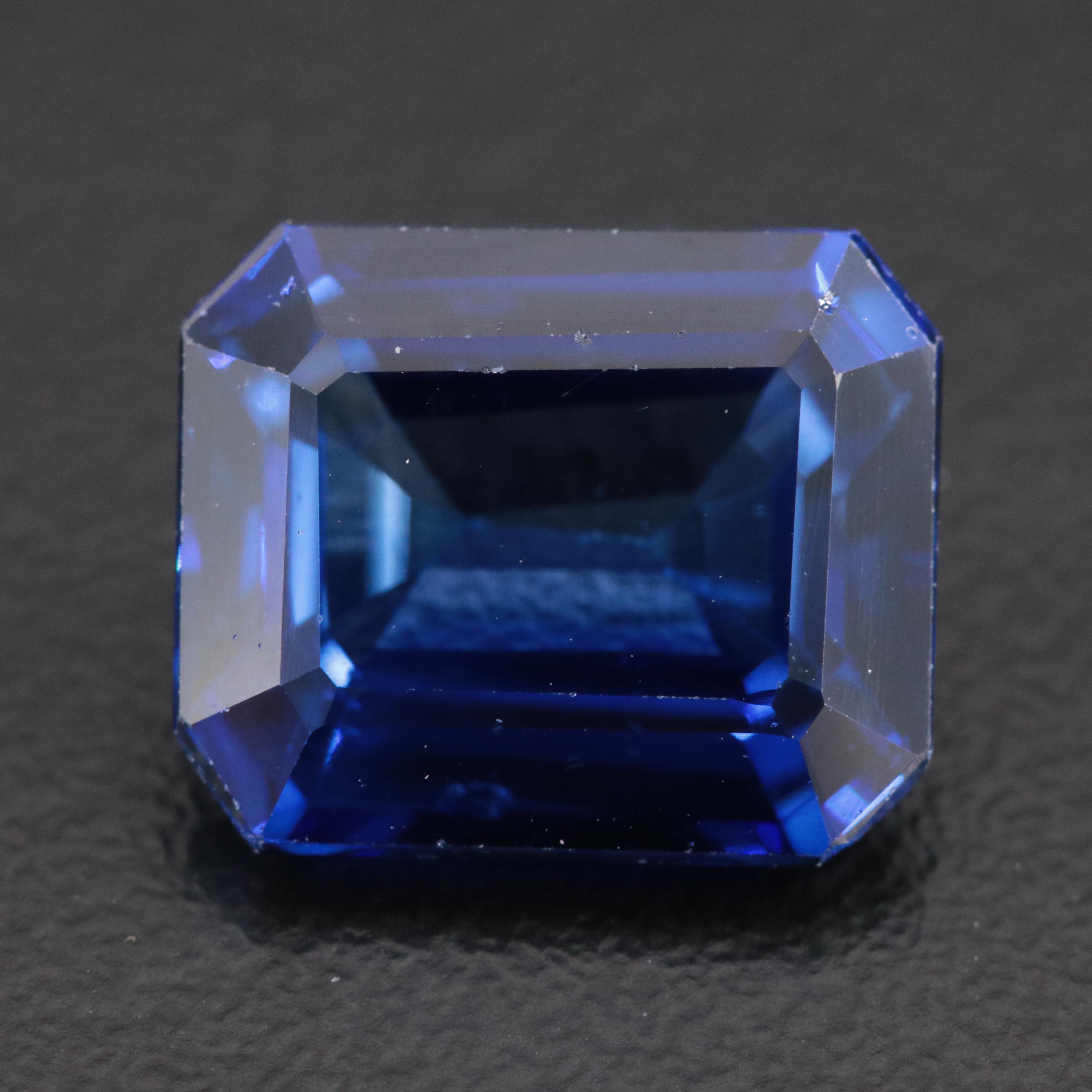 Loose 7.65 CT Lab Grown Sapphire