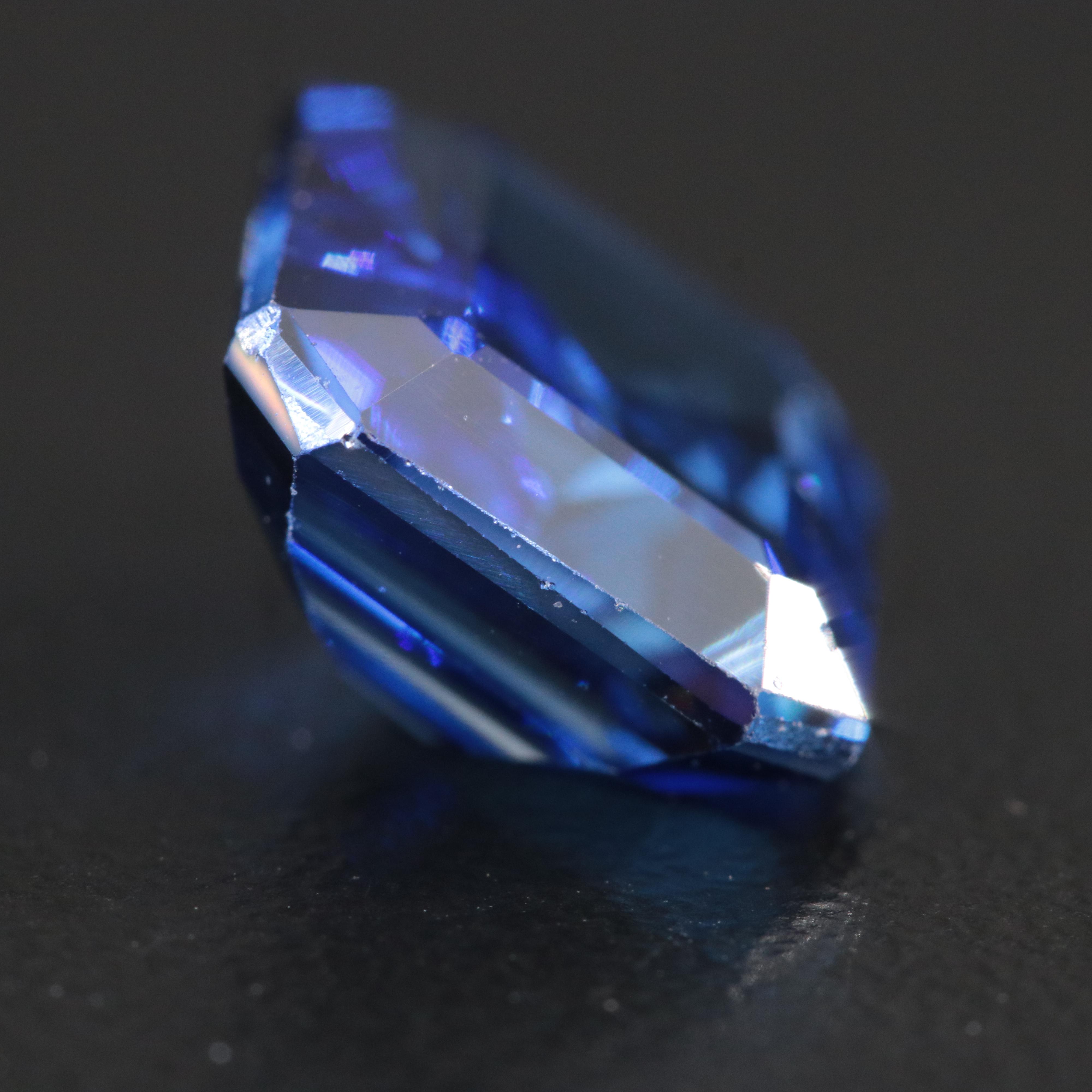 Loose 7.65 CT Lab Grown Sapphire