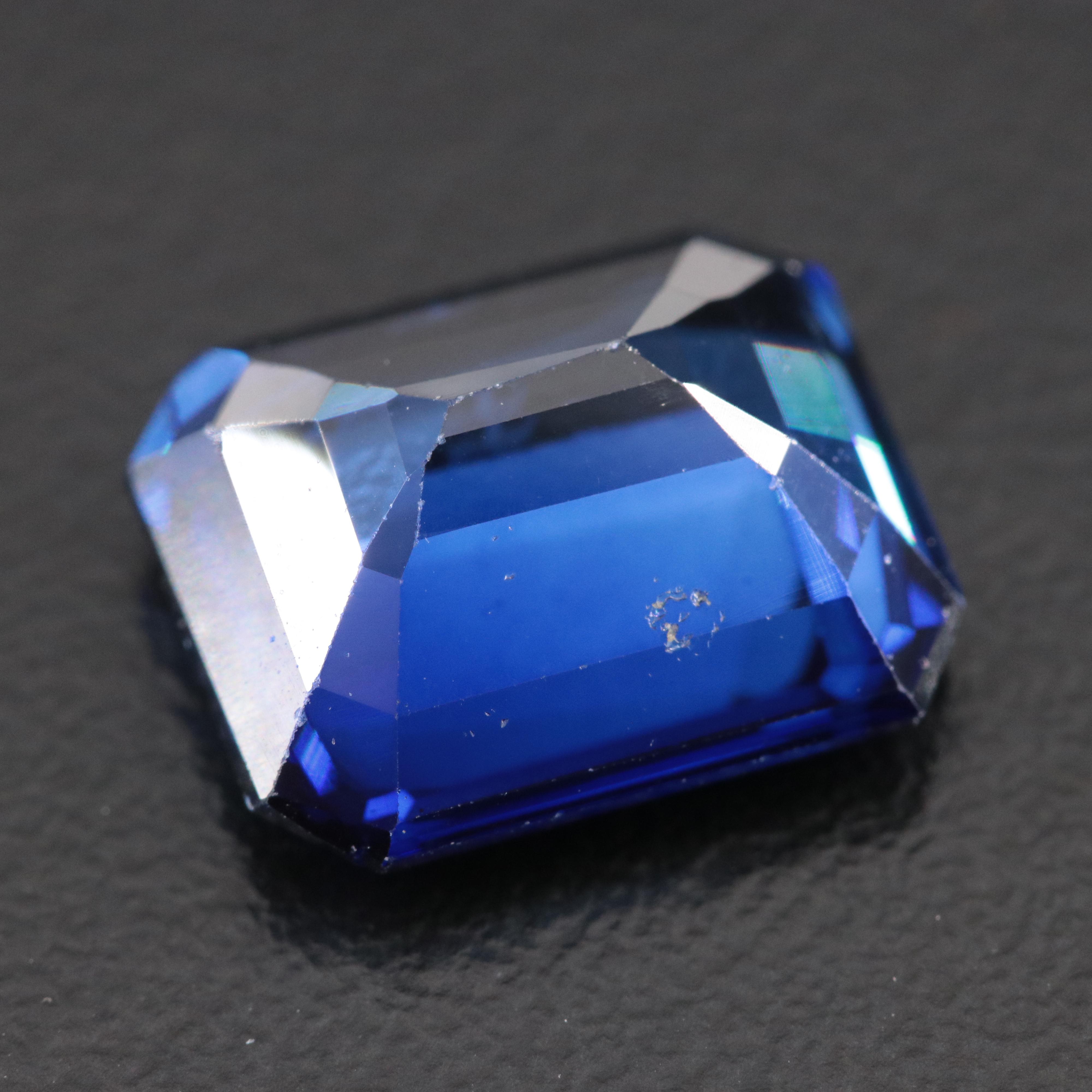 Loose 7.65 CT Lab Grown Sapphire