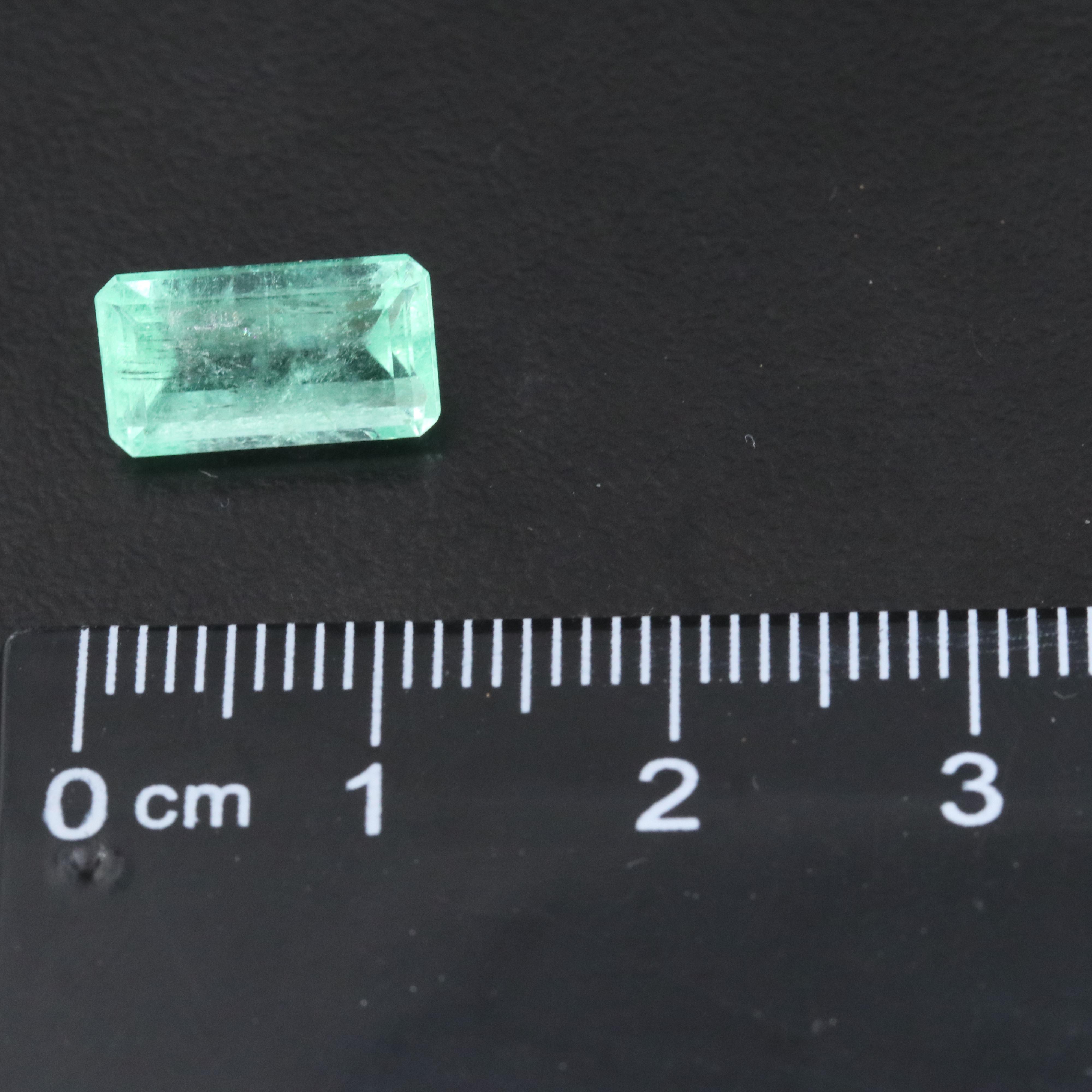Loose 3.01 CT Emerald