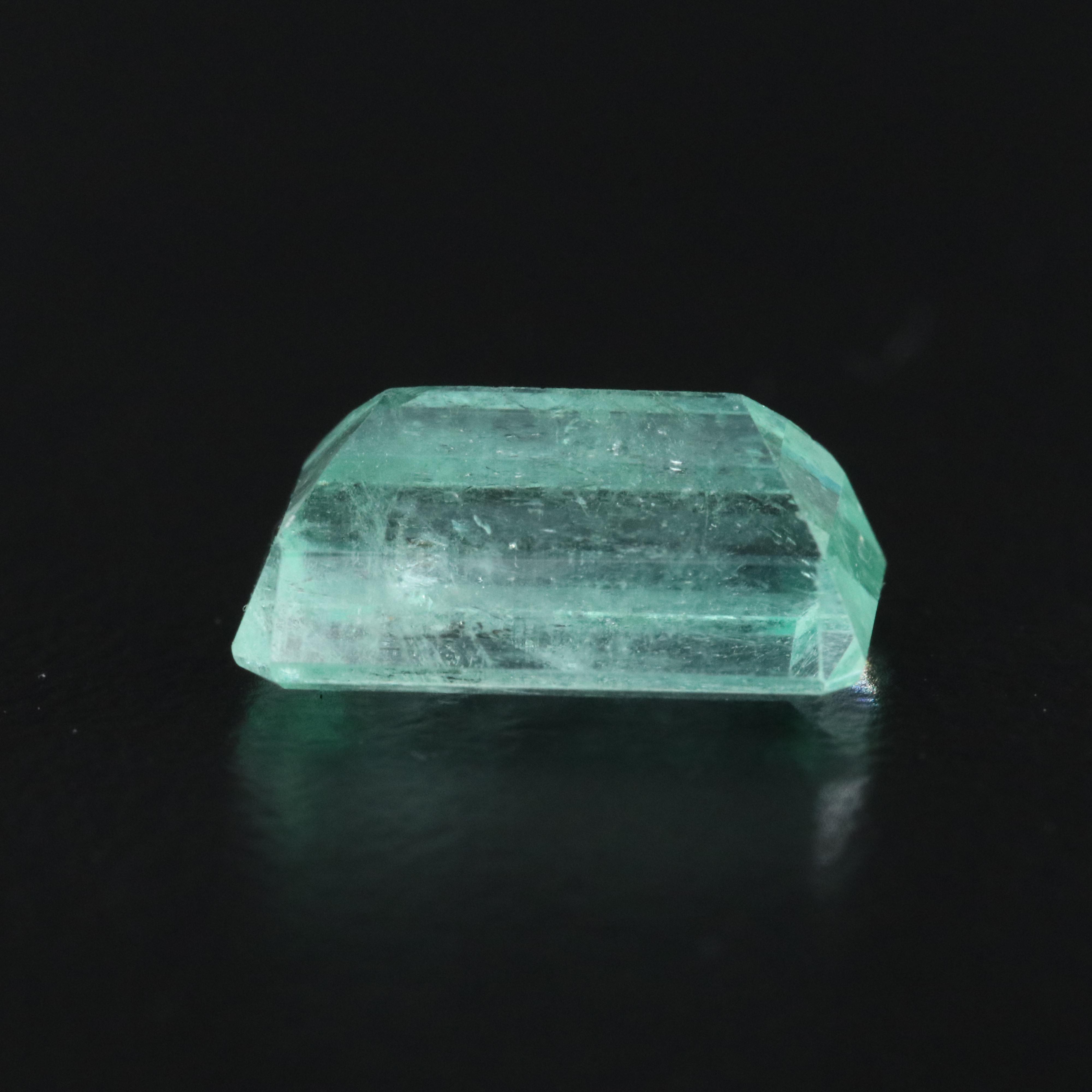 Loose 3.01 CT Emerald