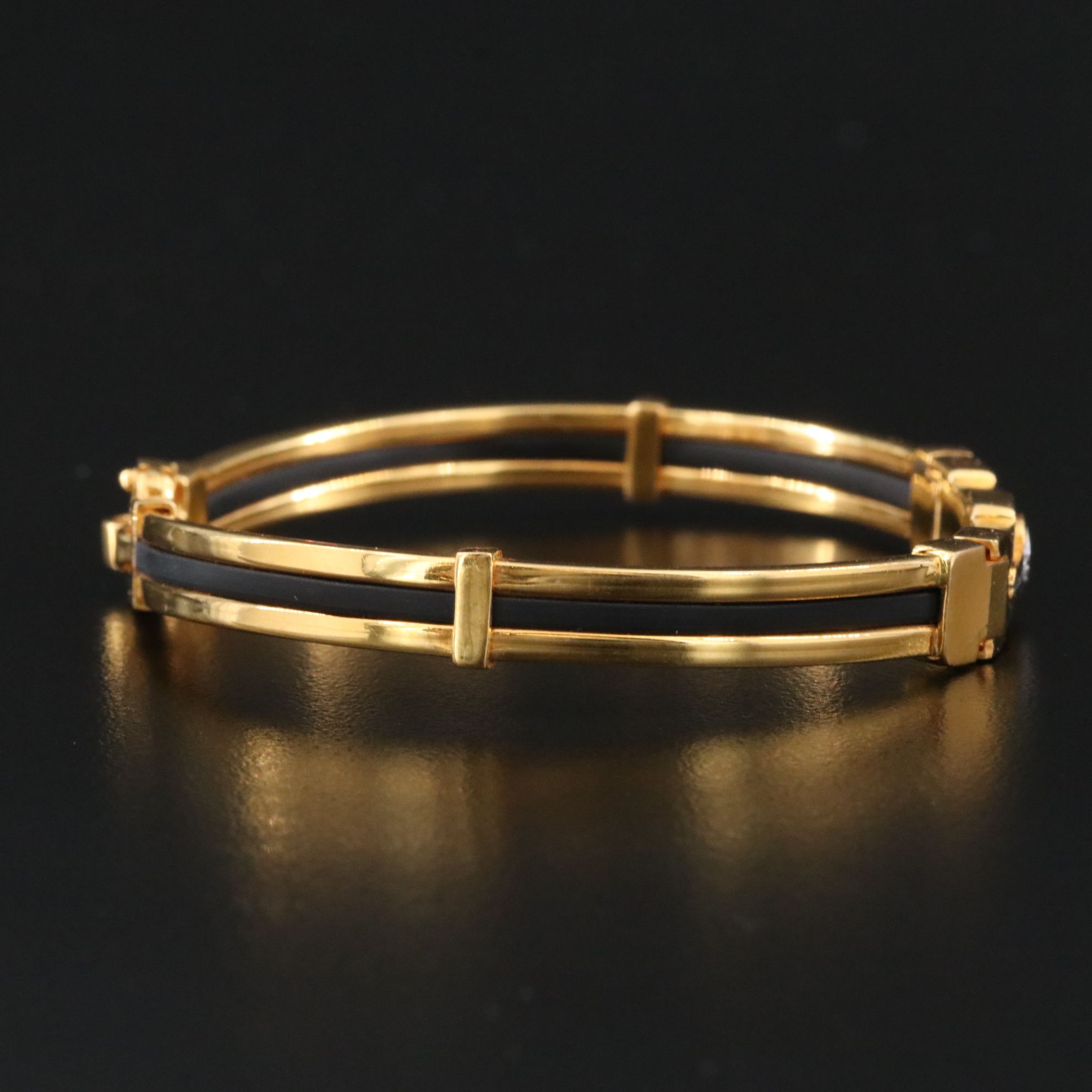 18K Two-Tone Bangle with Rubber Inlay