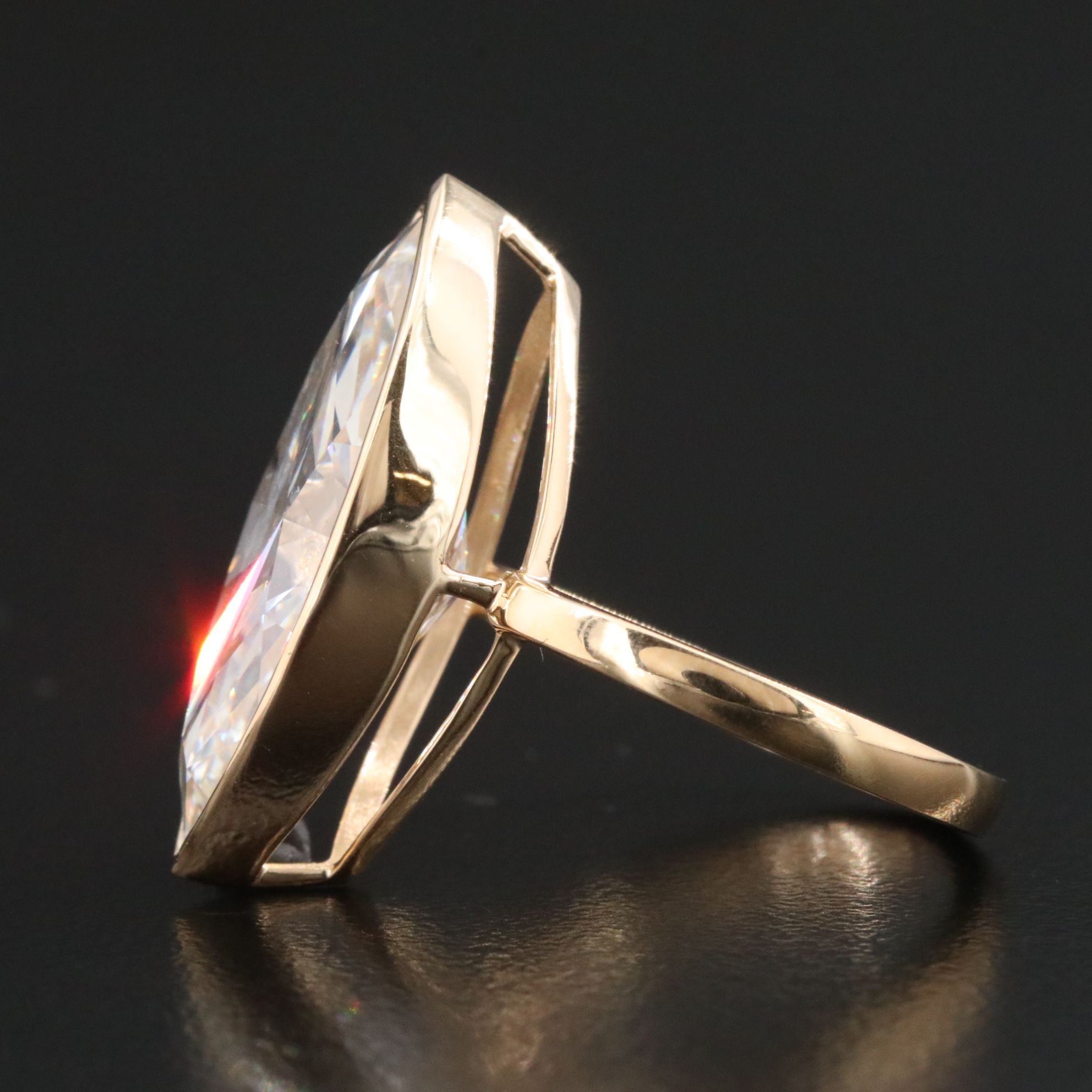 18K 8.16 CT Lab Grown Diamond Solitaire Ring with IGI Report