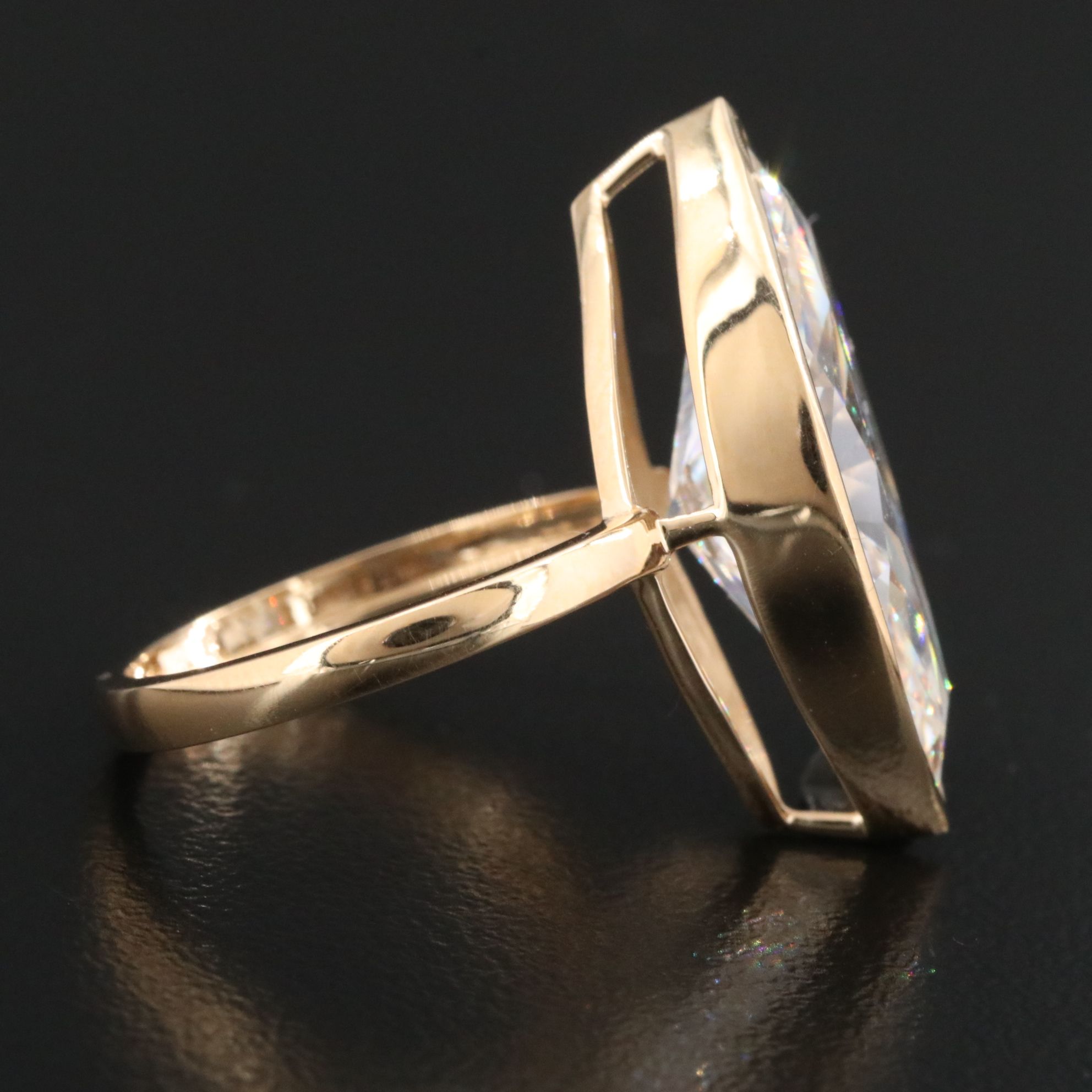 18K 8.16 CT Lab Grown Diamond Solitaire Ring with IGI Report