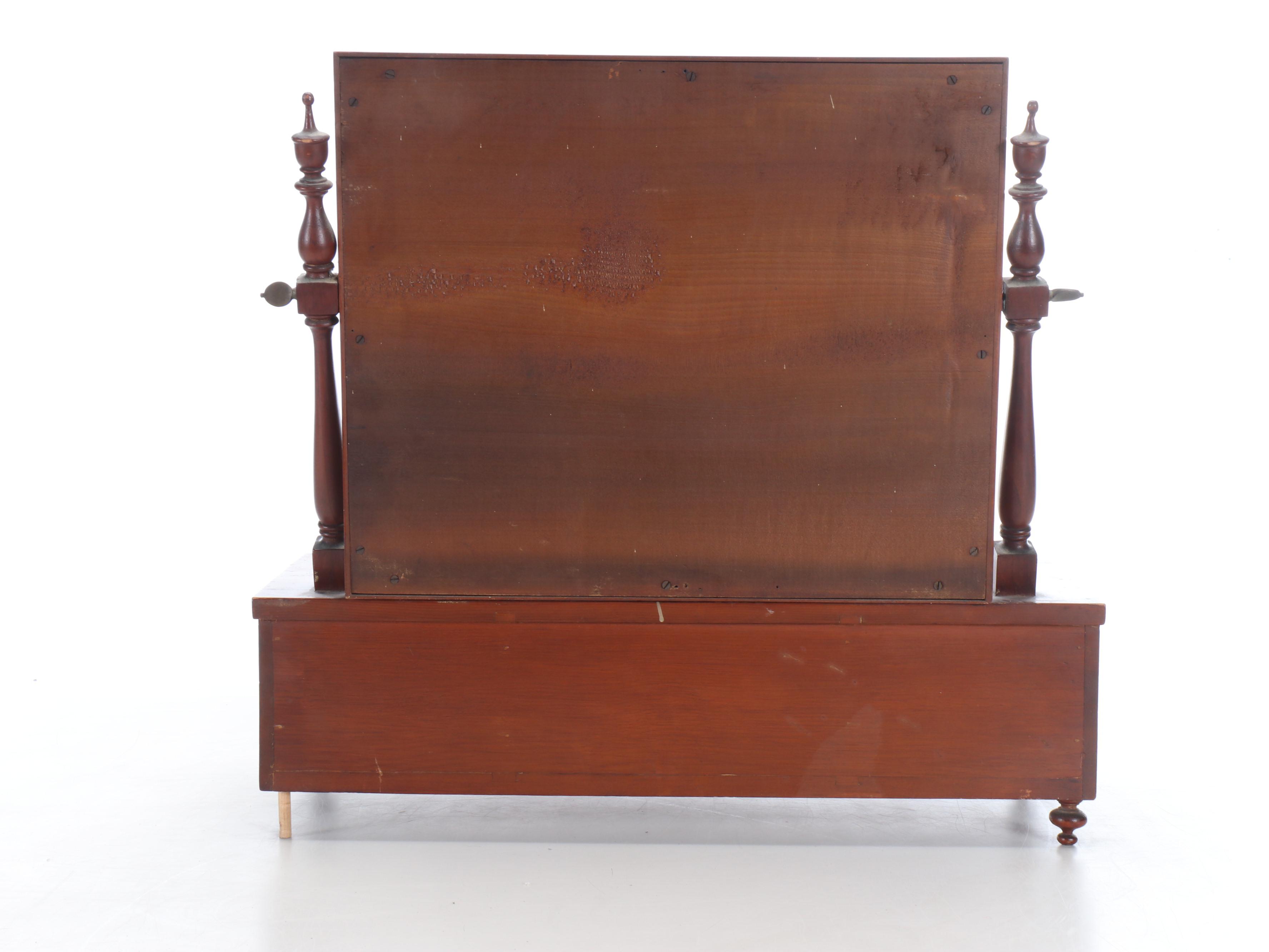 Federal Style Mahogany Dresser Mirror and Drawers