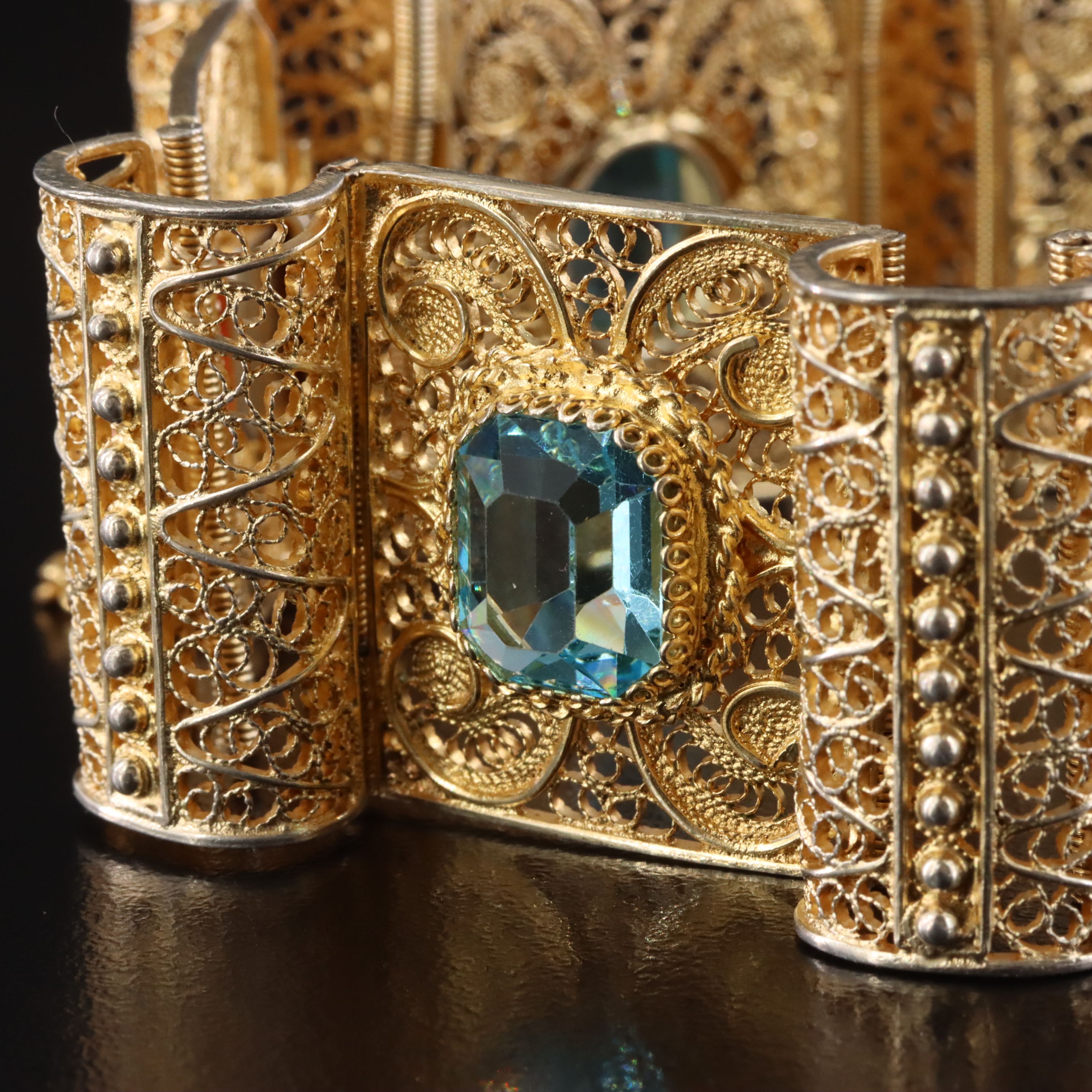 Italian Alioto Adviana Gilt 800 Silver Shell Cameo & Crystal Filigree Bracelet