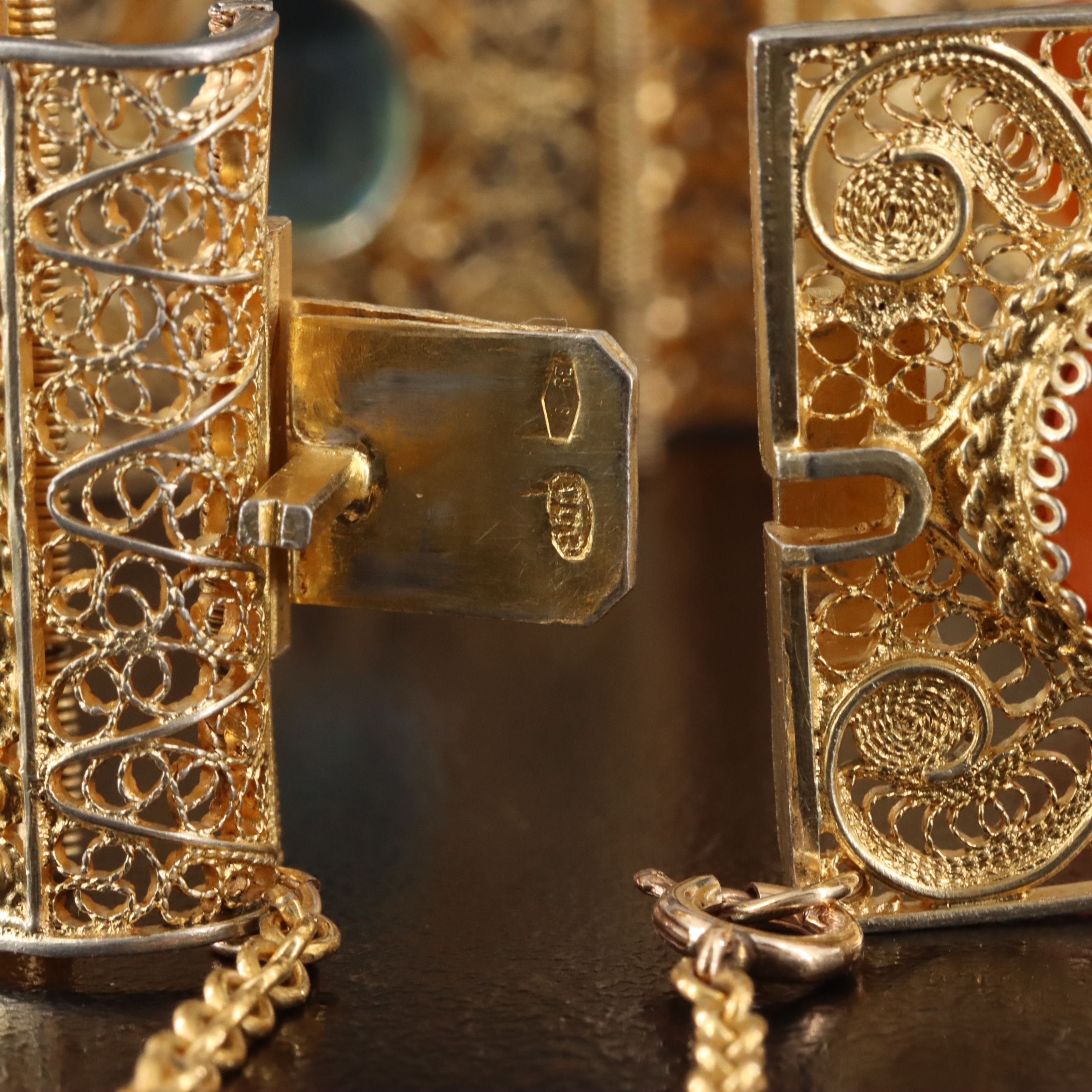 Italian Alioto Adviana Gilt 800 Silver Shell Cameo & Crystal Filigree Bracelet