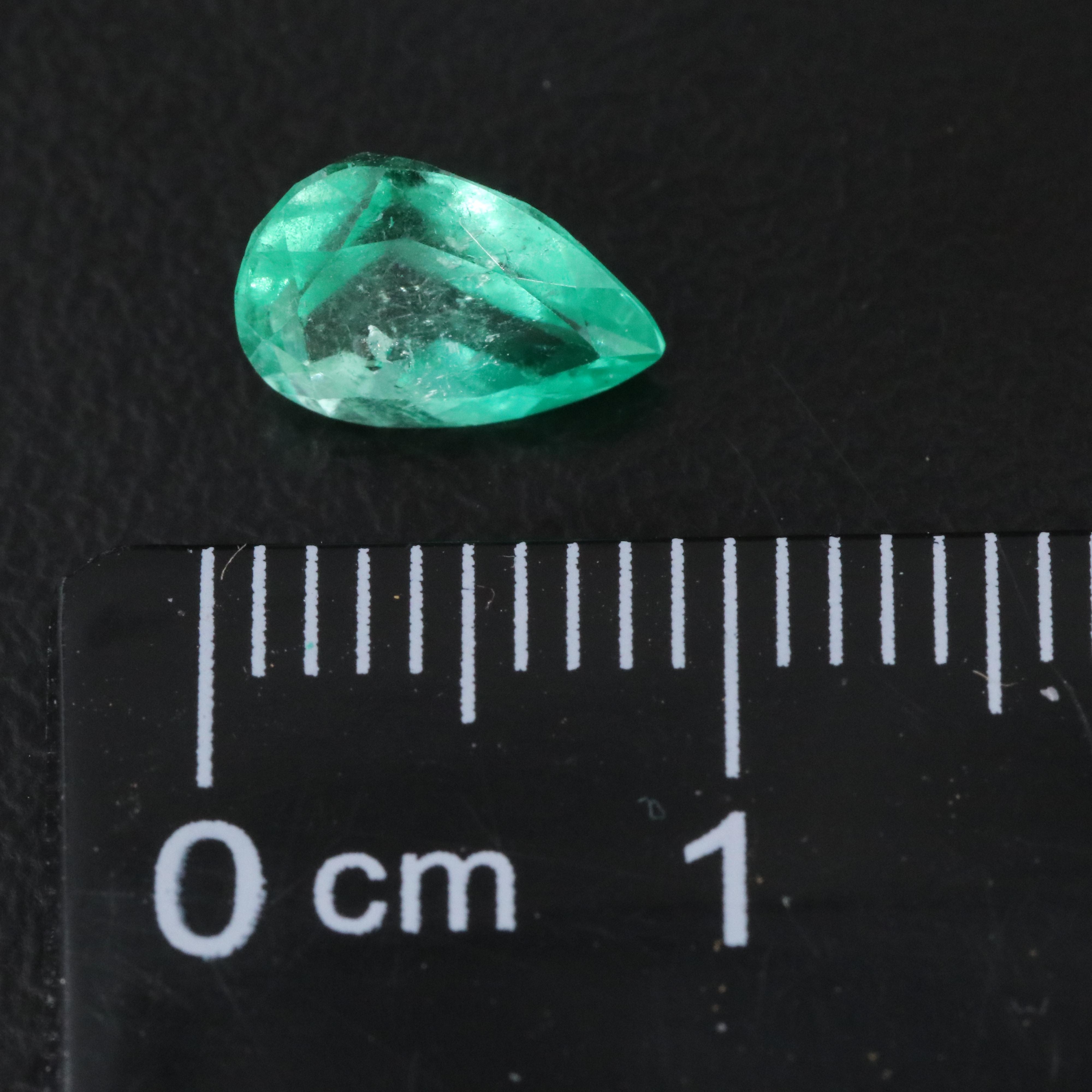 Loose 1.08 CT Emerald