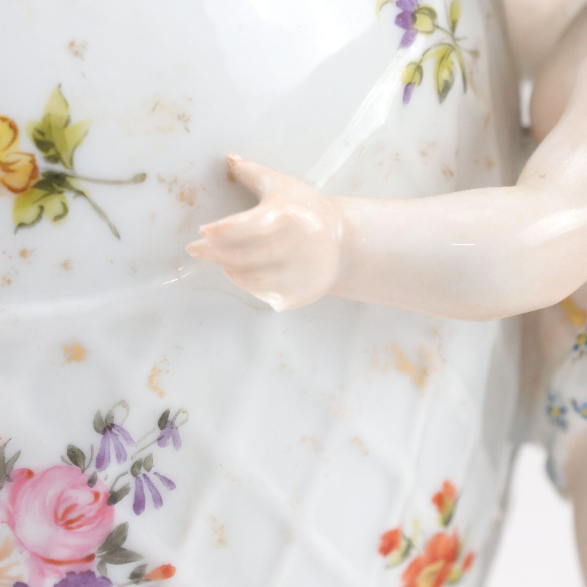 Plaue Schierholz Dresden Style Porcelain Cherub and Egg Vase, 1865-1907