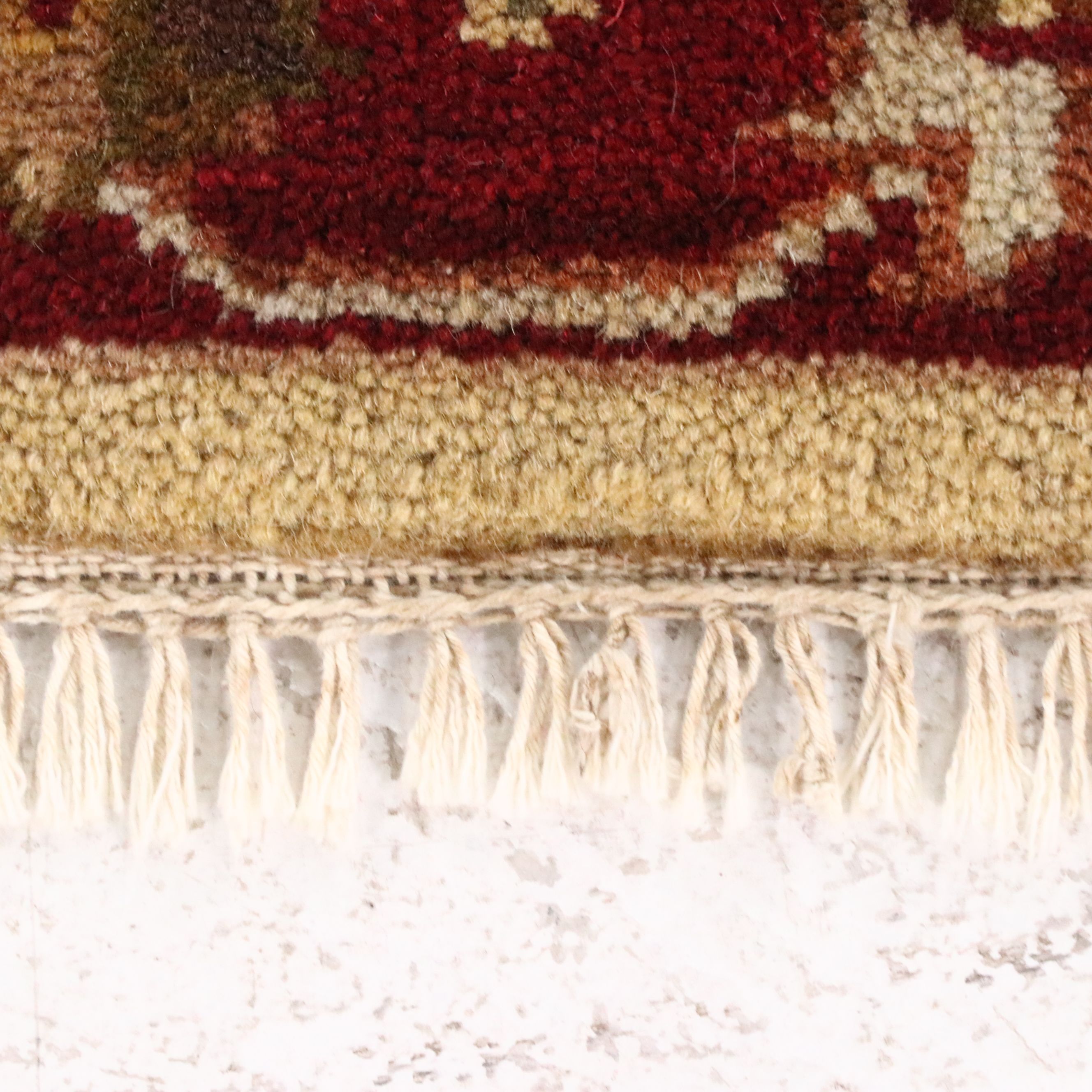 2'6 x 4'3 Hand-Knotted Indian Agra Accent Rug