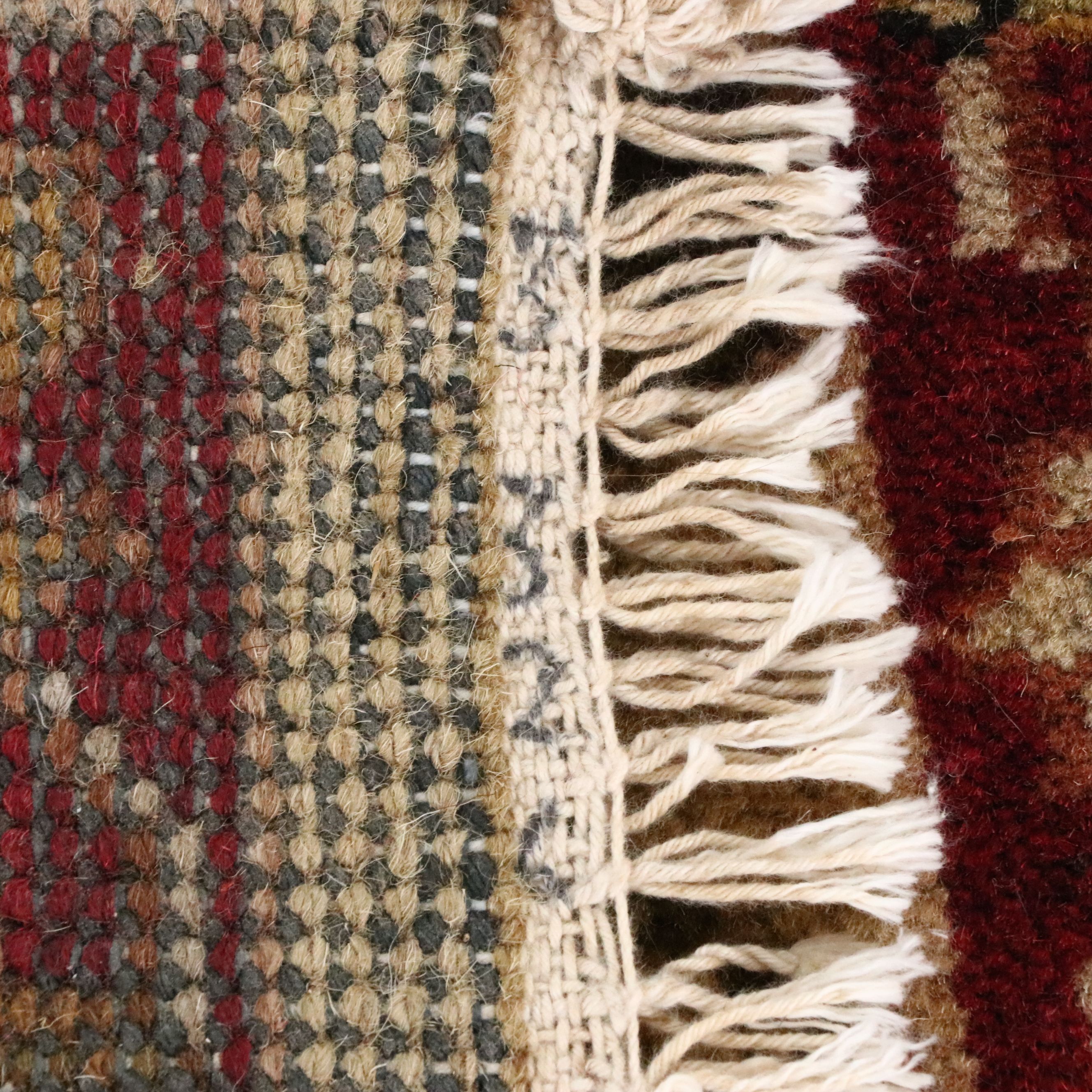 2'6 x 4'3 Hand-Knotted Indian Agra Accent Rug