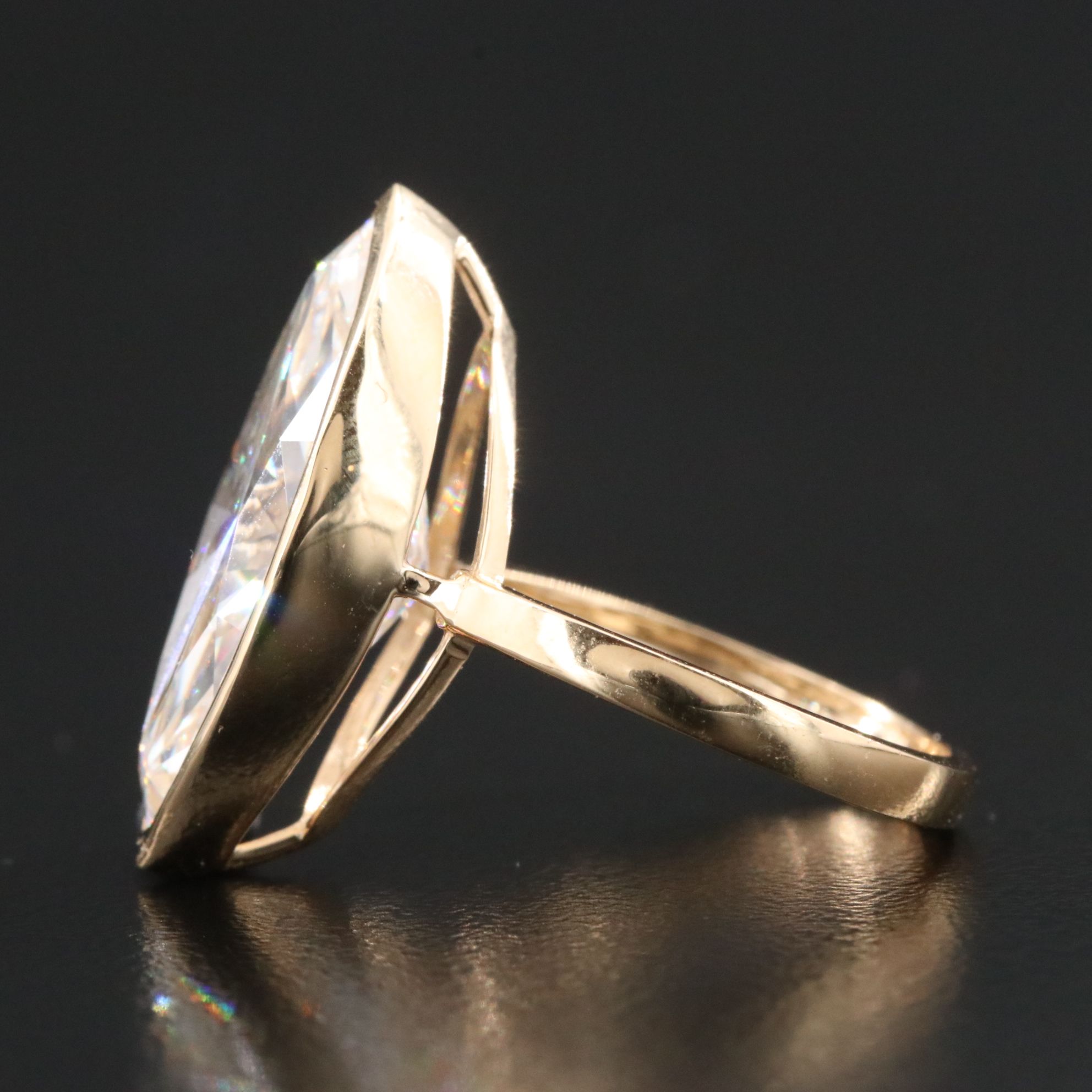 18K 8.04 CT Lab Grown Diamond Solitaire Ring with IGI Report