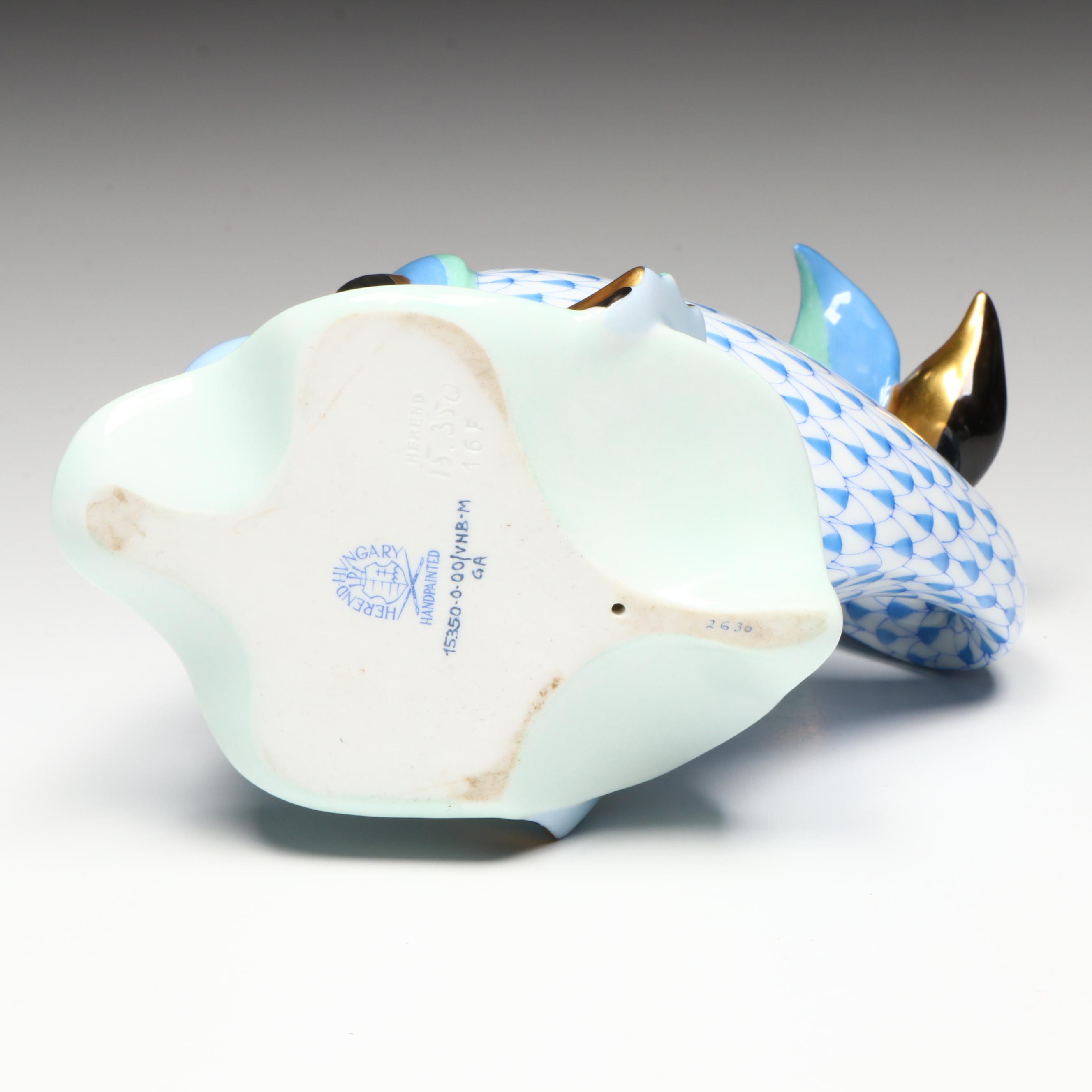 Herend Blush Fishnet with Gold "Koi Fish" Porcelain Figurine