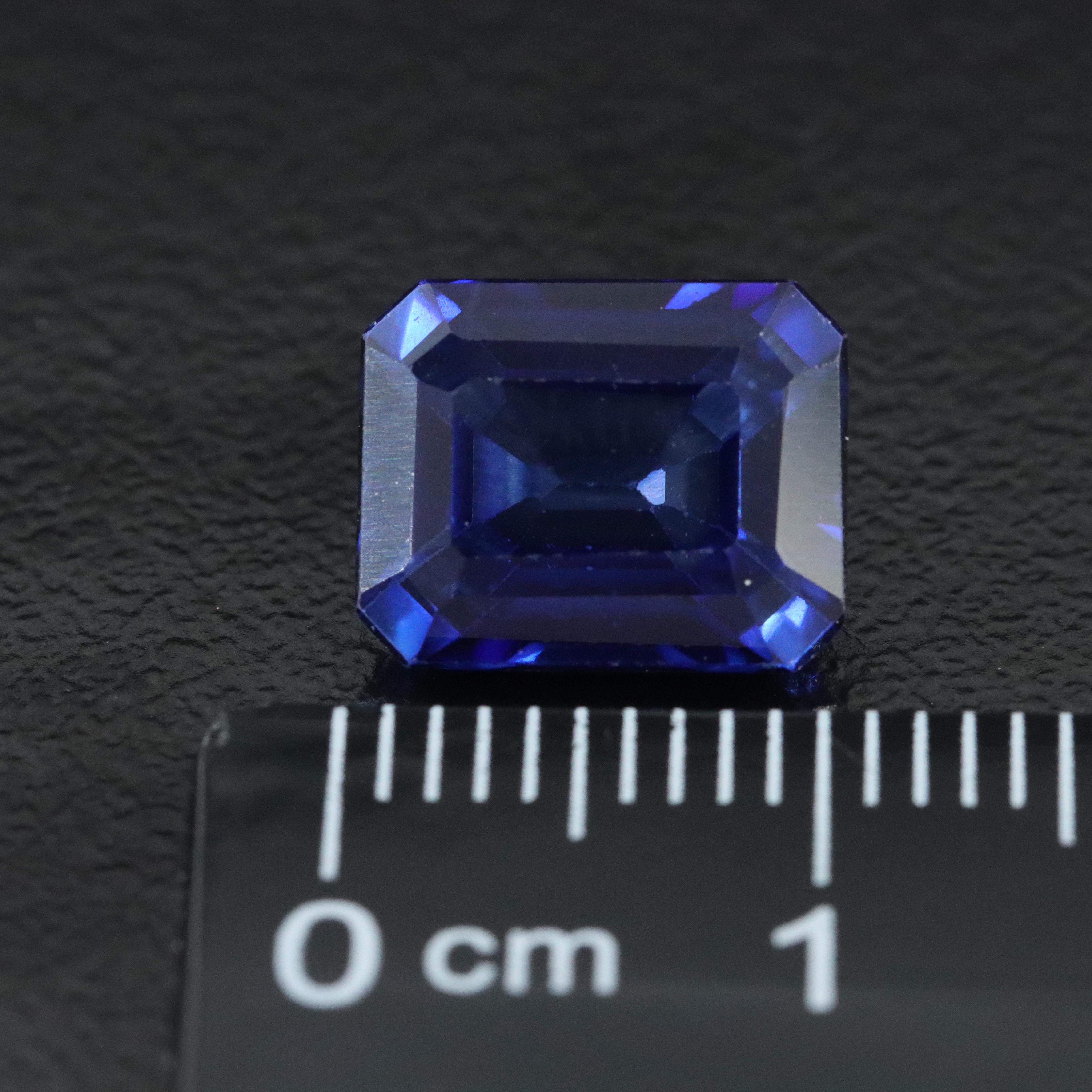 Loose 4.40 CT Lab Grown Sapphire