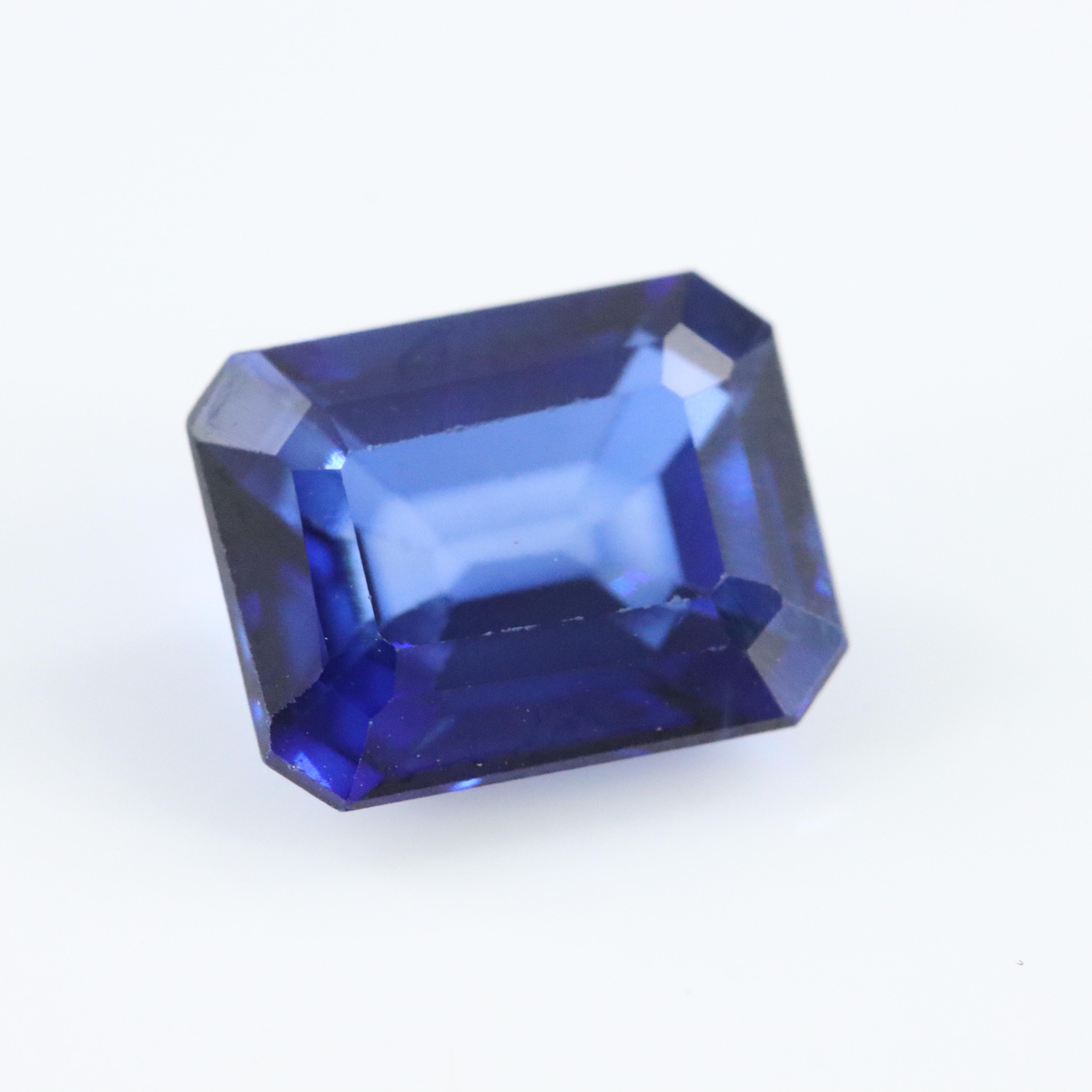 Loose 4.40 CT Lab Grown Sapphire