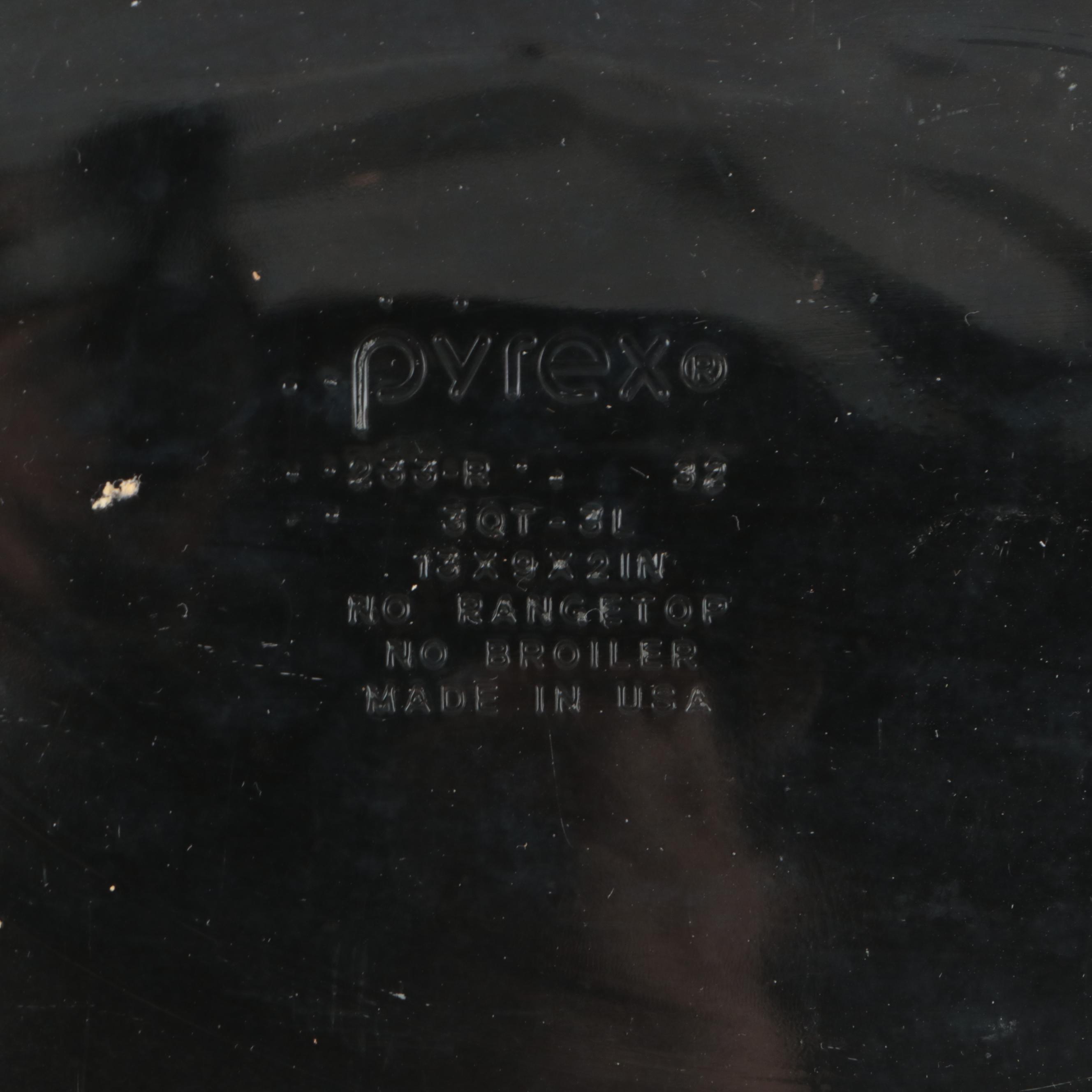 Pyrex Glass Bakeware with Basket Server