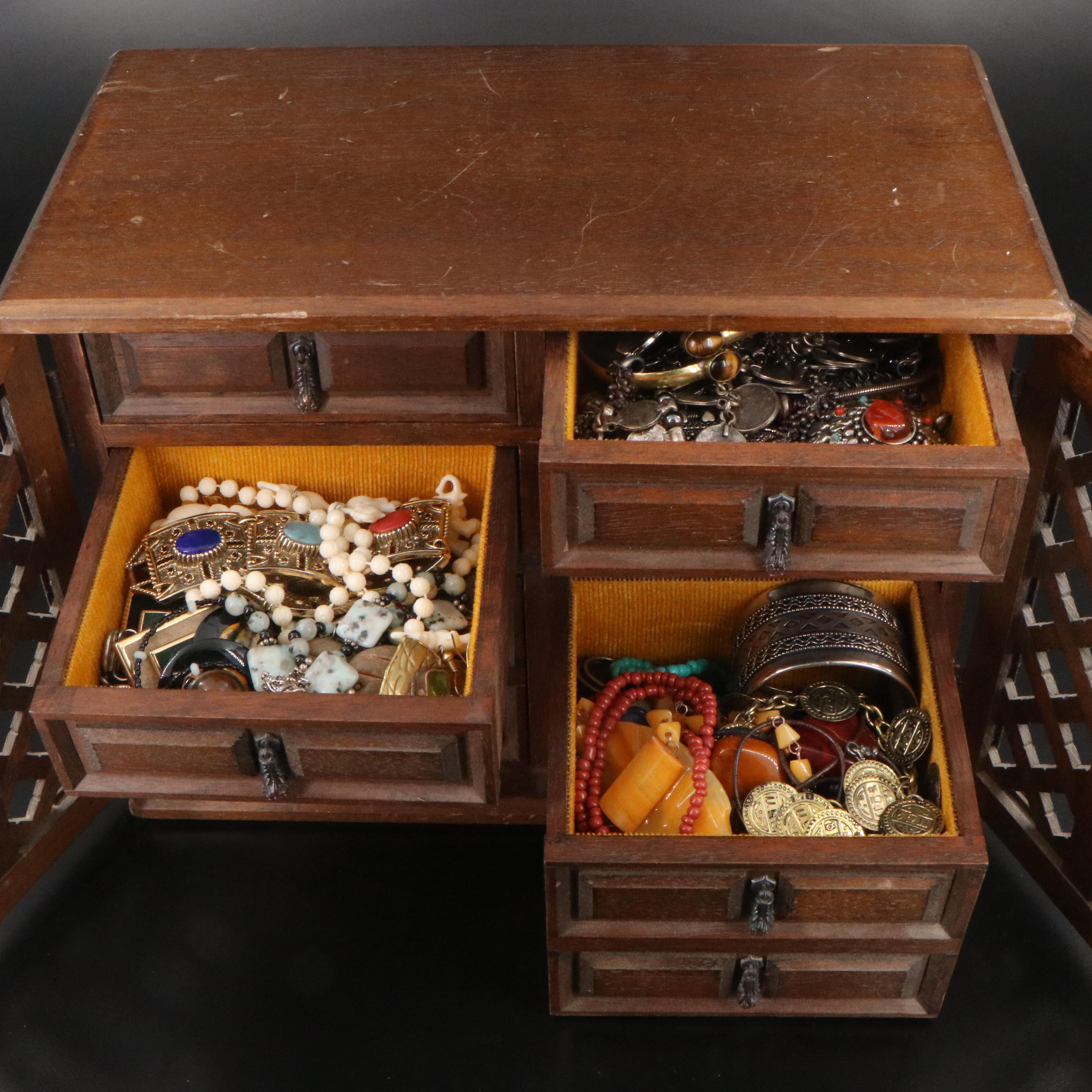 Uncommon Discoveries: Jewelry Collection