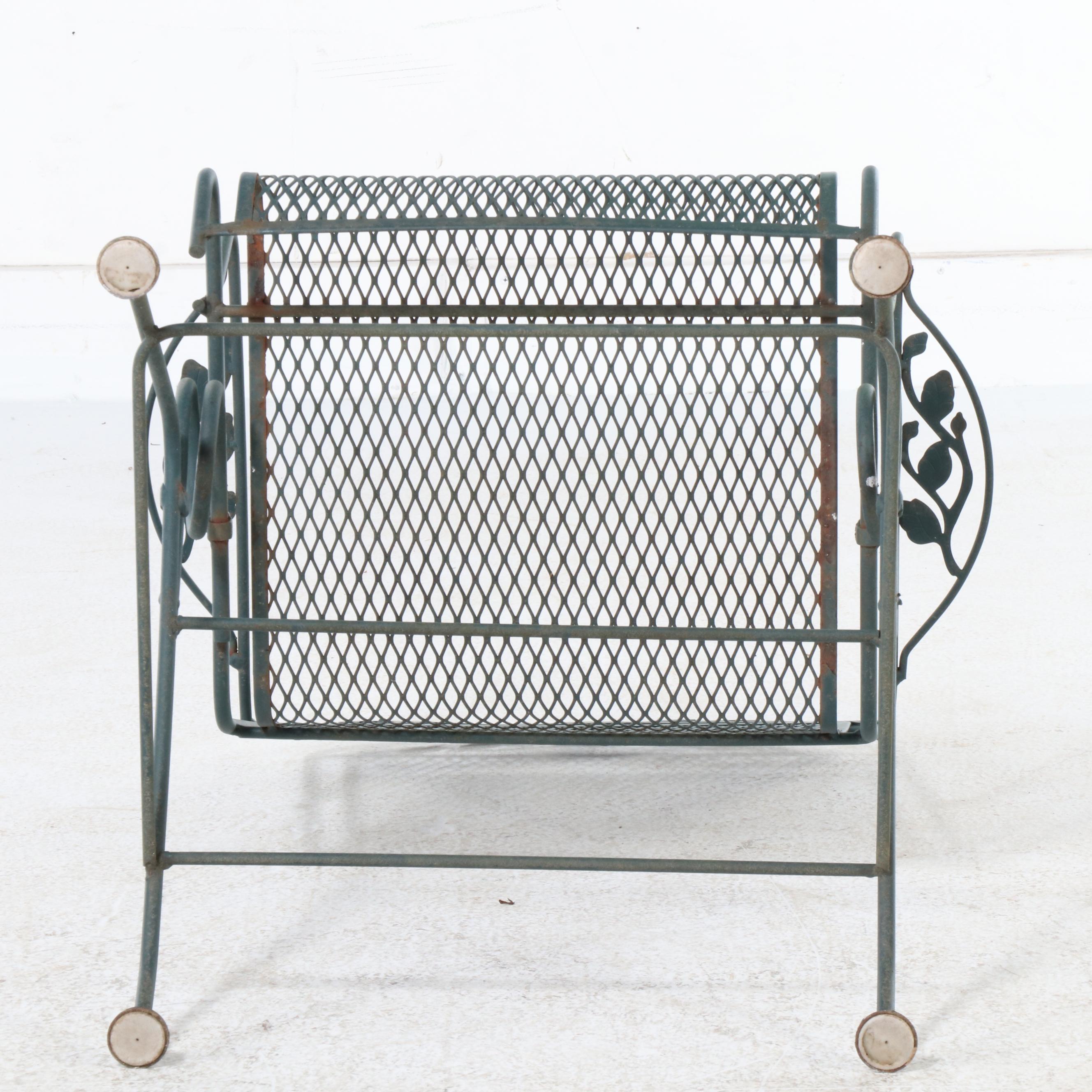 Green Painted Wrought Iron Patio Dining Set, Late 20th Century