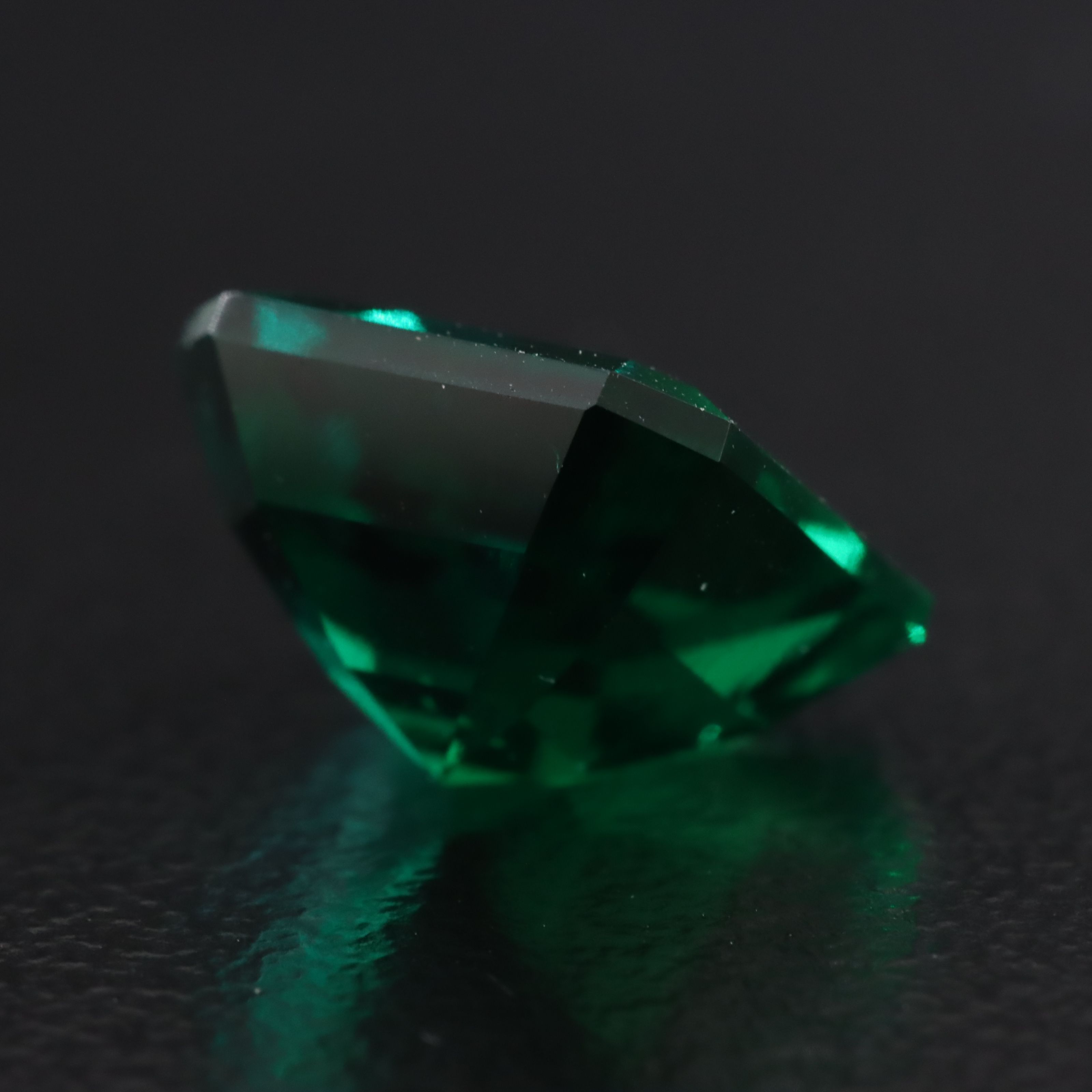 Loose 3.28 CT Lab Grown Emerald