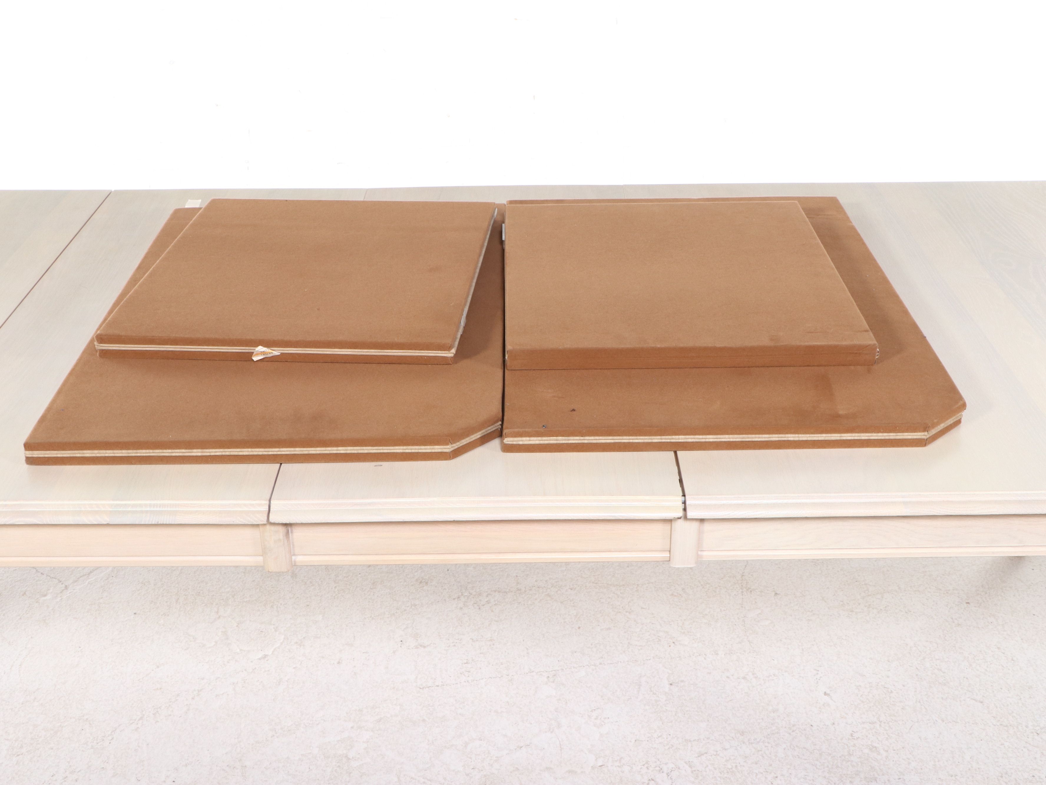 The Keller Mfg. Co. Queen Anne Style White Washed Wood Dining Set