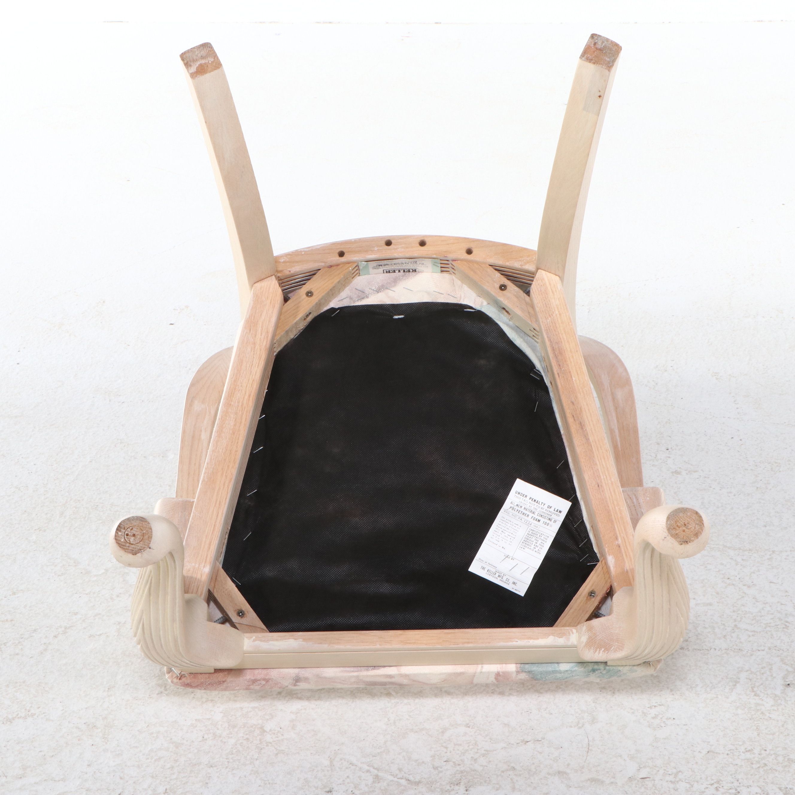 The Keller Mfg. Co. Queen Anne Style White Washed Wood Dining Set