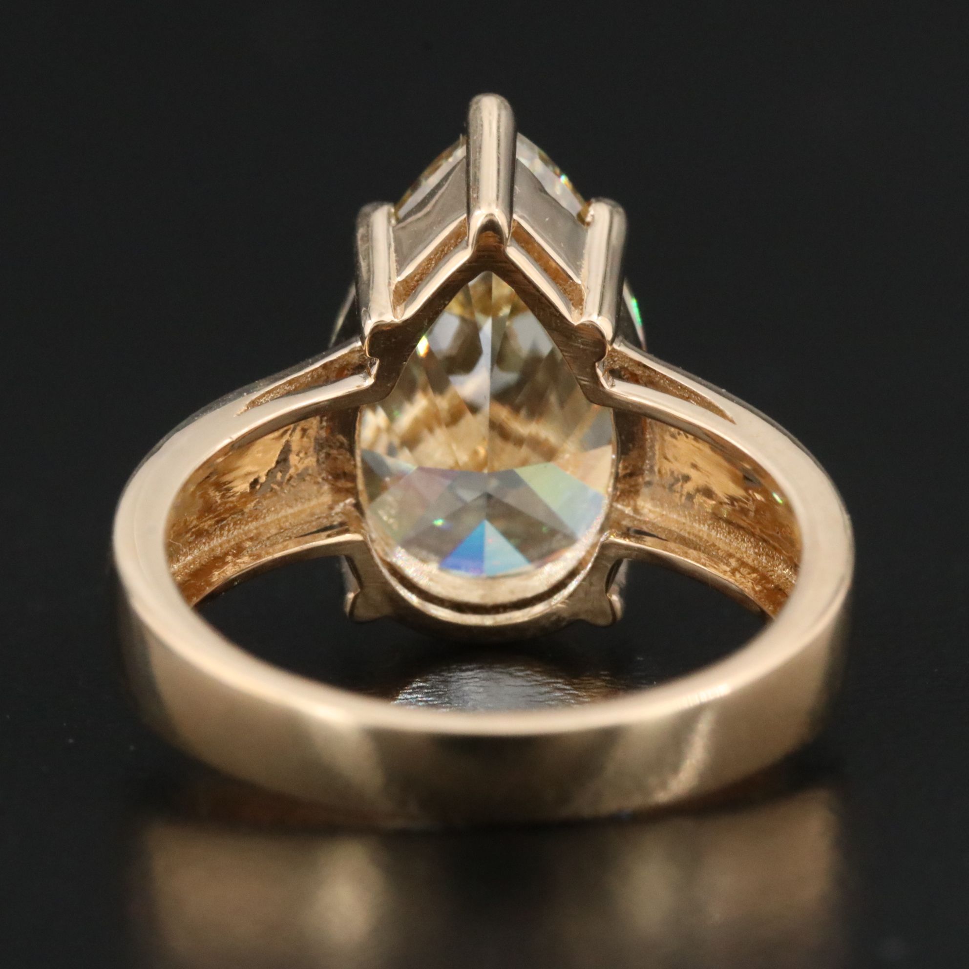 18K 6.02 CT Lab Grown Fancy Yellow Diamond Solitaire Ring with IGI Report