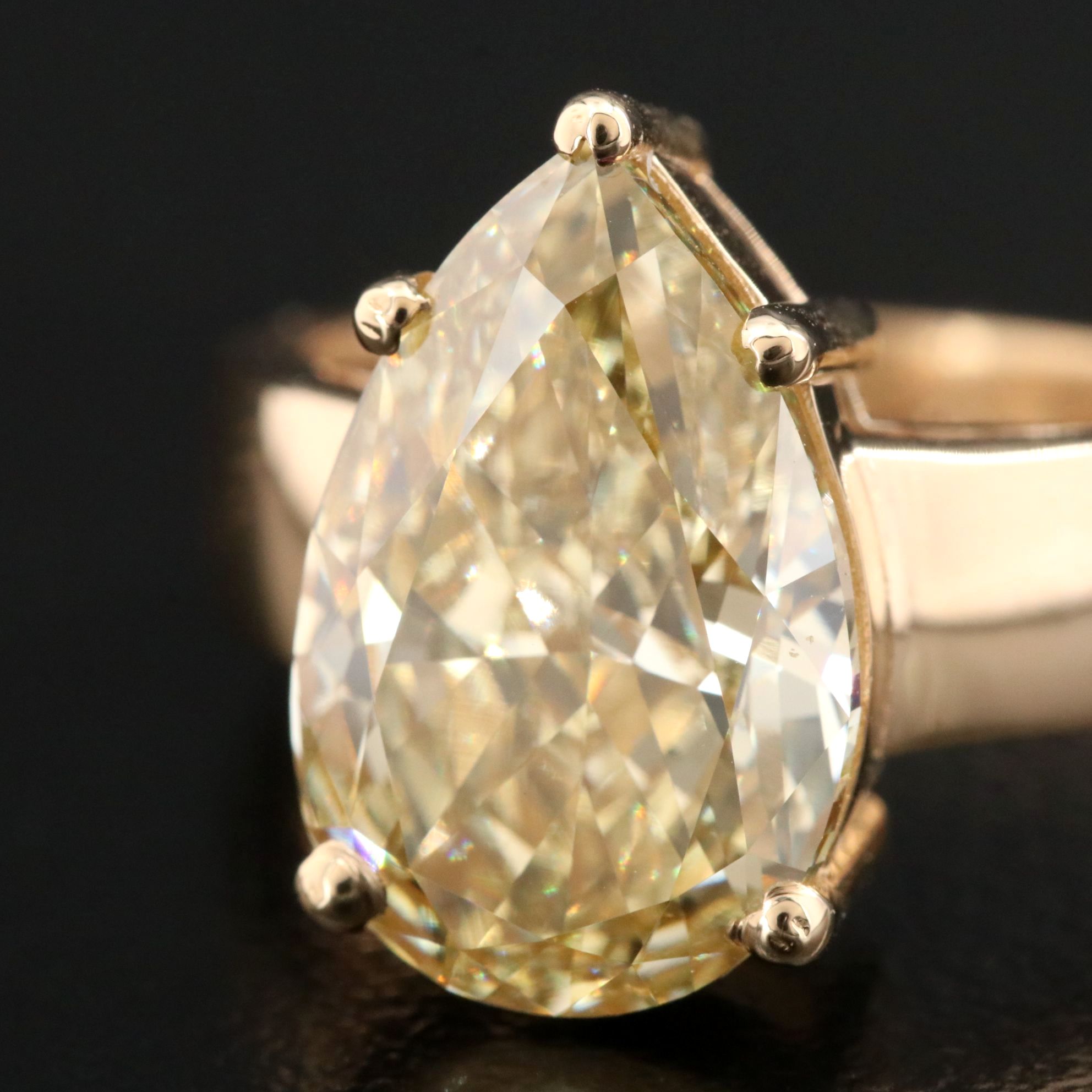 18K 6.02 CT Lab Grown Fancy Yellow Diamond Solitaire Ring with IGI Report
