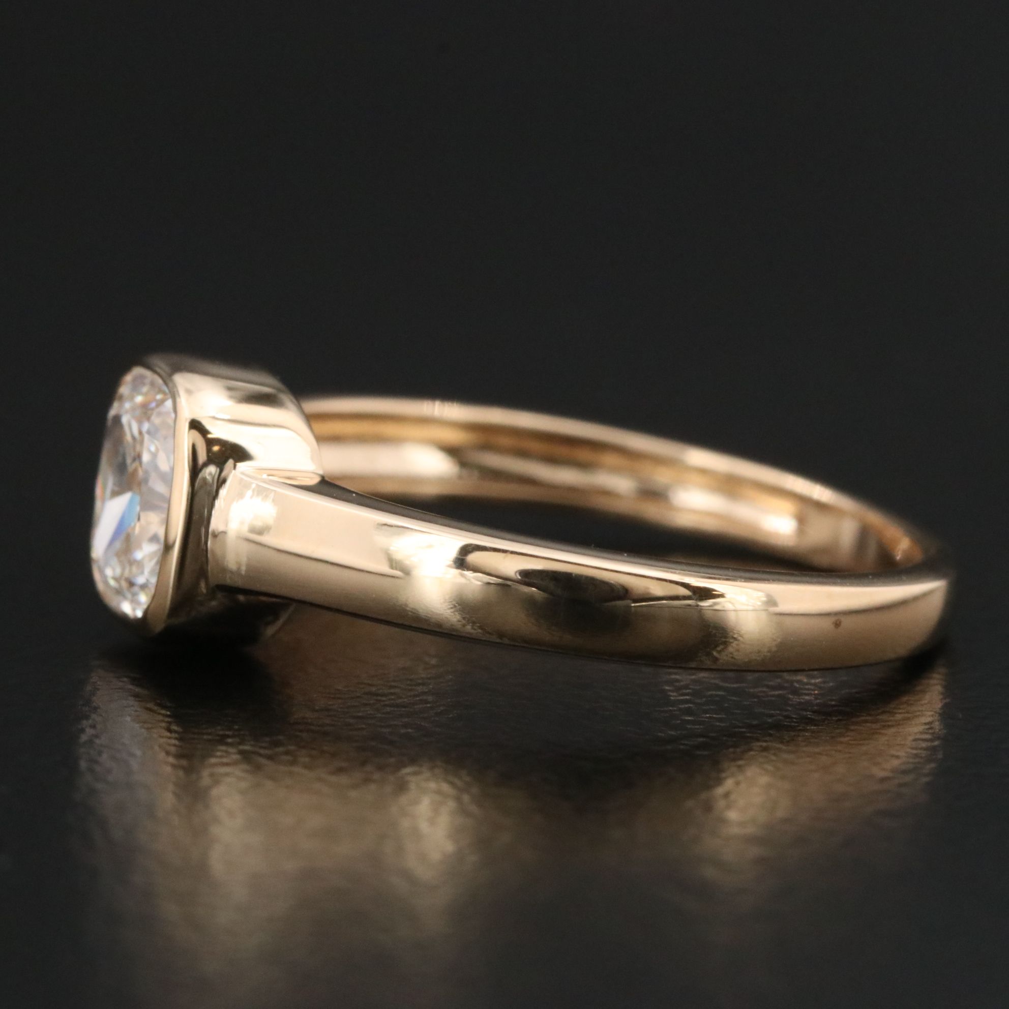 18K 0.94 CT Diamond Solitaire Ring with GIA Report