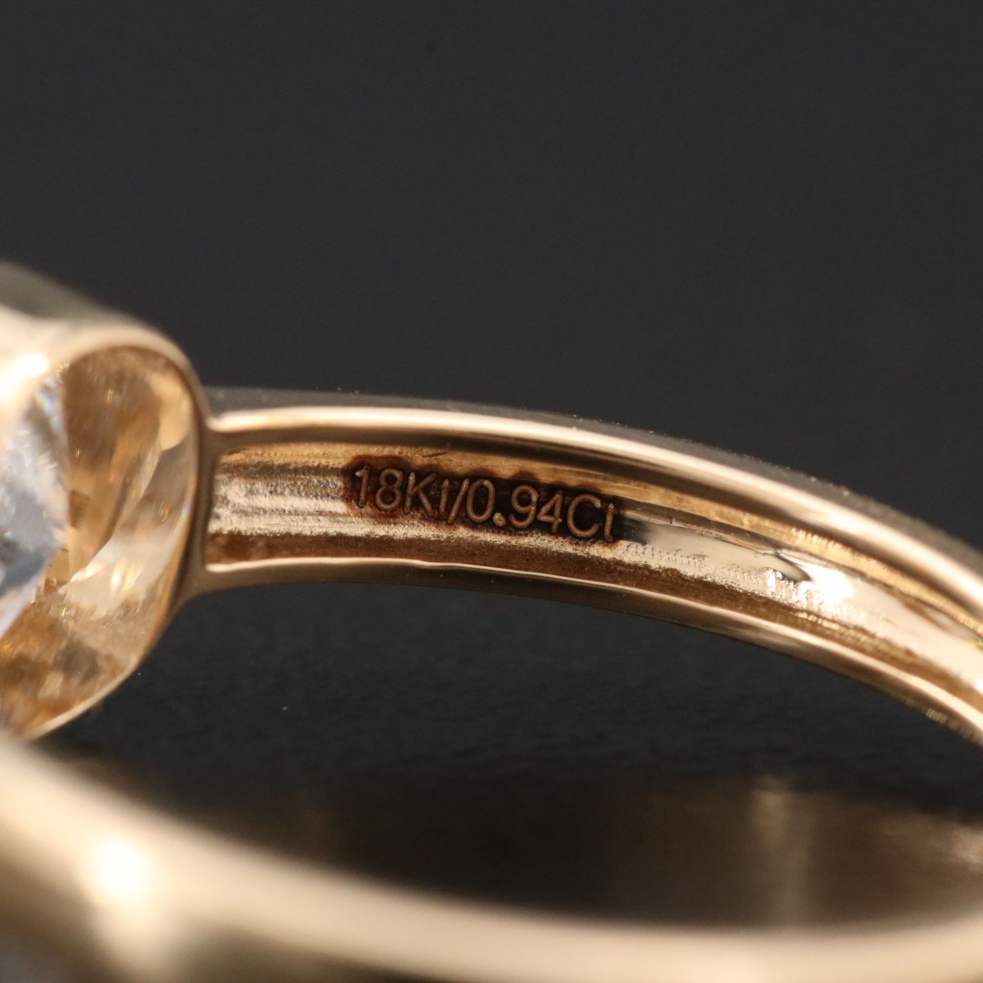 18K 0.94 CT Diamond Solitaire Ring with GIA Report