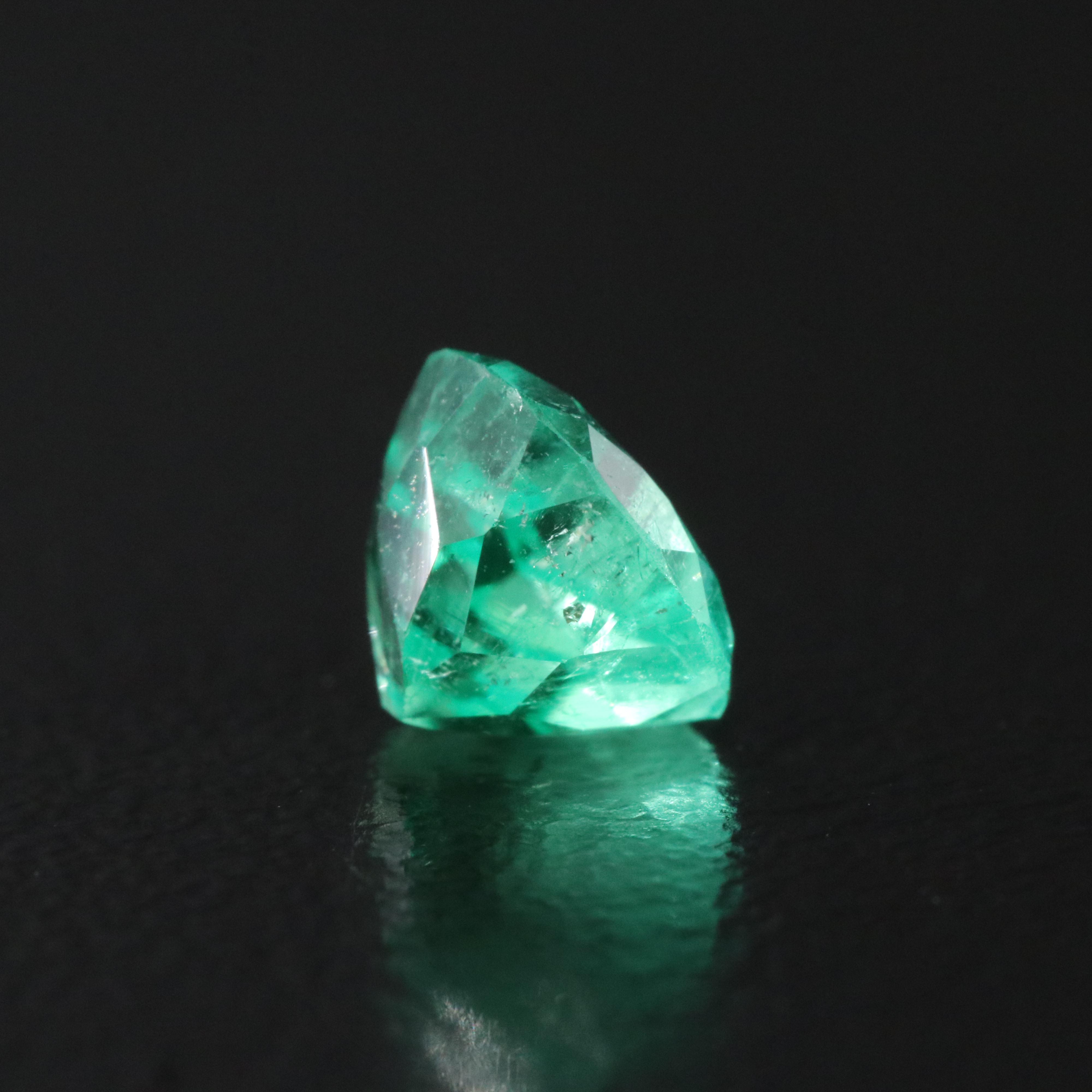 Loose 1.07 CT Emerald