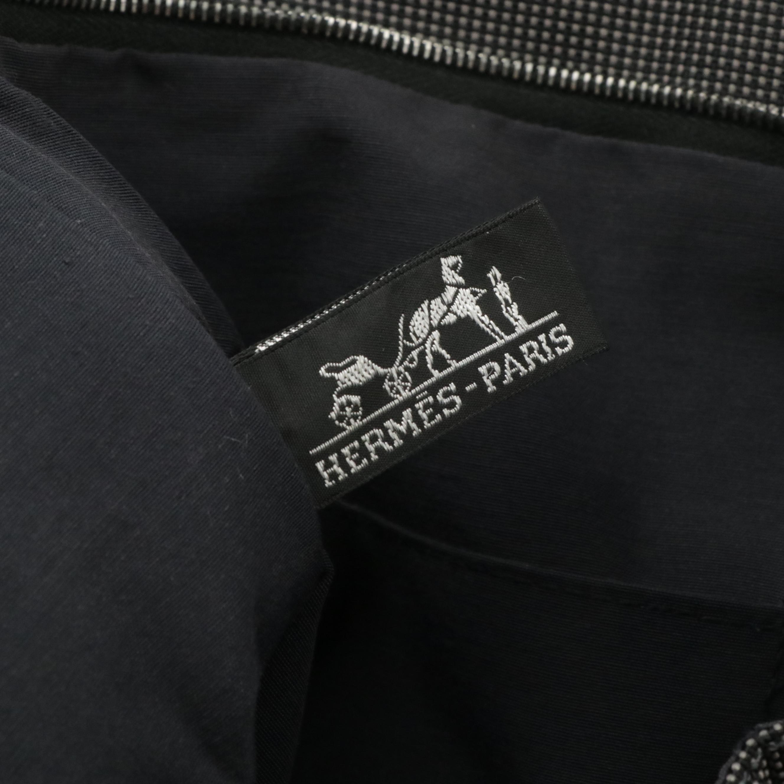 Hermès Toile Canvas Herline Zip Clutch in Grey/Black